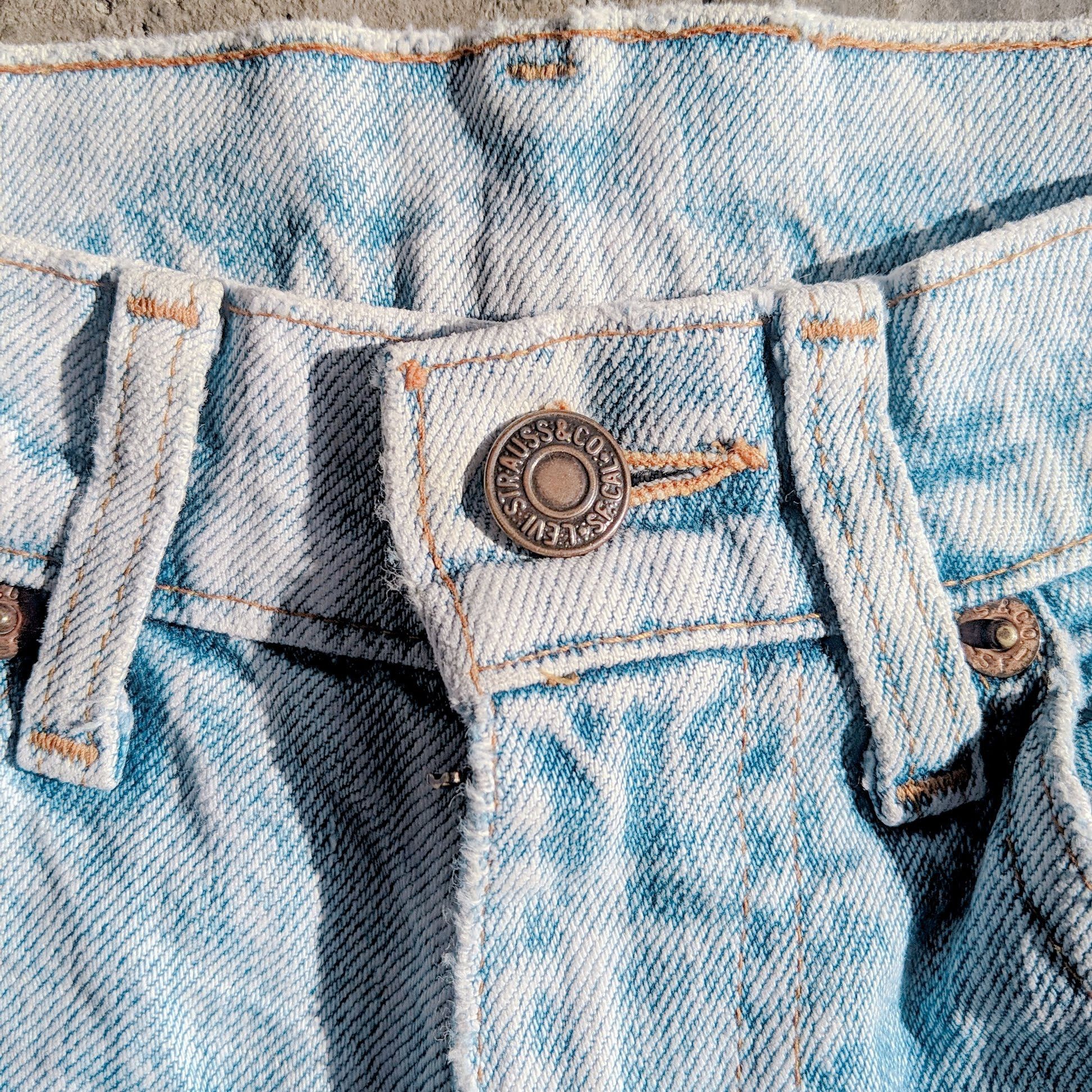 Levi's W28 Vintage Levis Faded Denim Distressed Jeans Lightwash Size US 28 / EU 44 - 6 Thumbnail