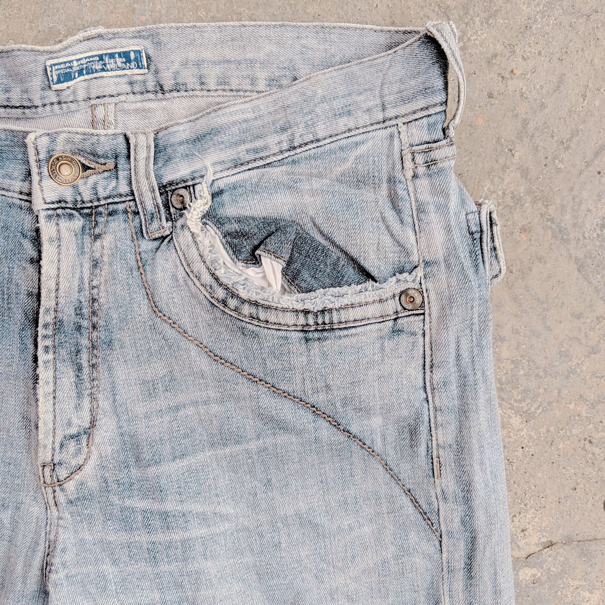 Japanese Brand × Jean × Vintage Vintage VILLAND Faded Distressed Jean Denim Pants W32 Size US 32 / EU 48 - 5 Thumbnail