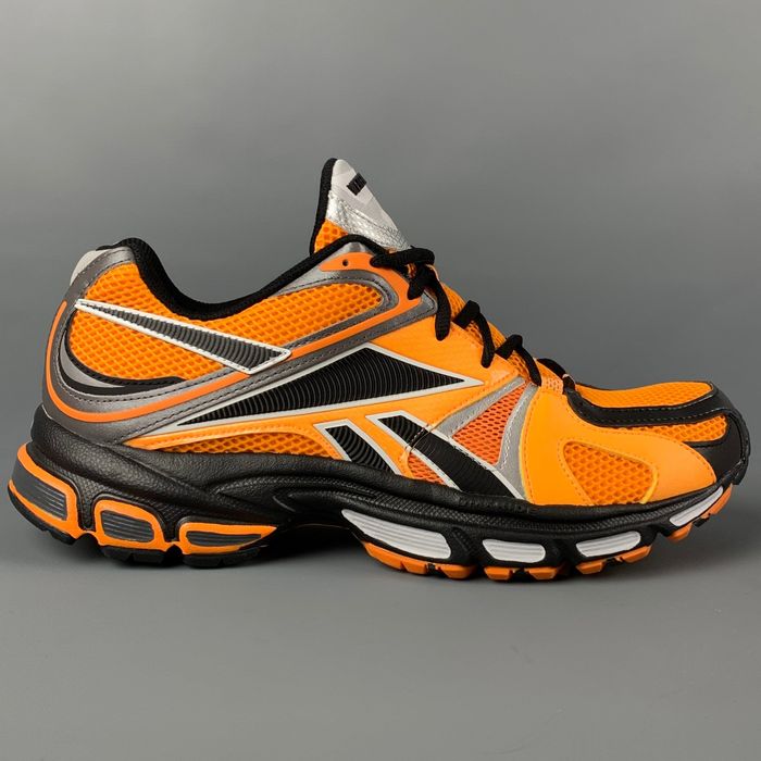 spike runner vetements