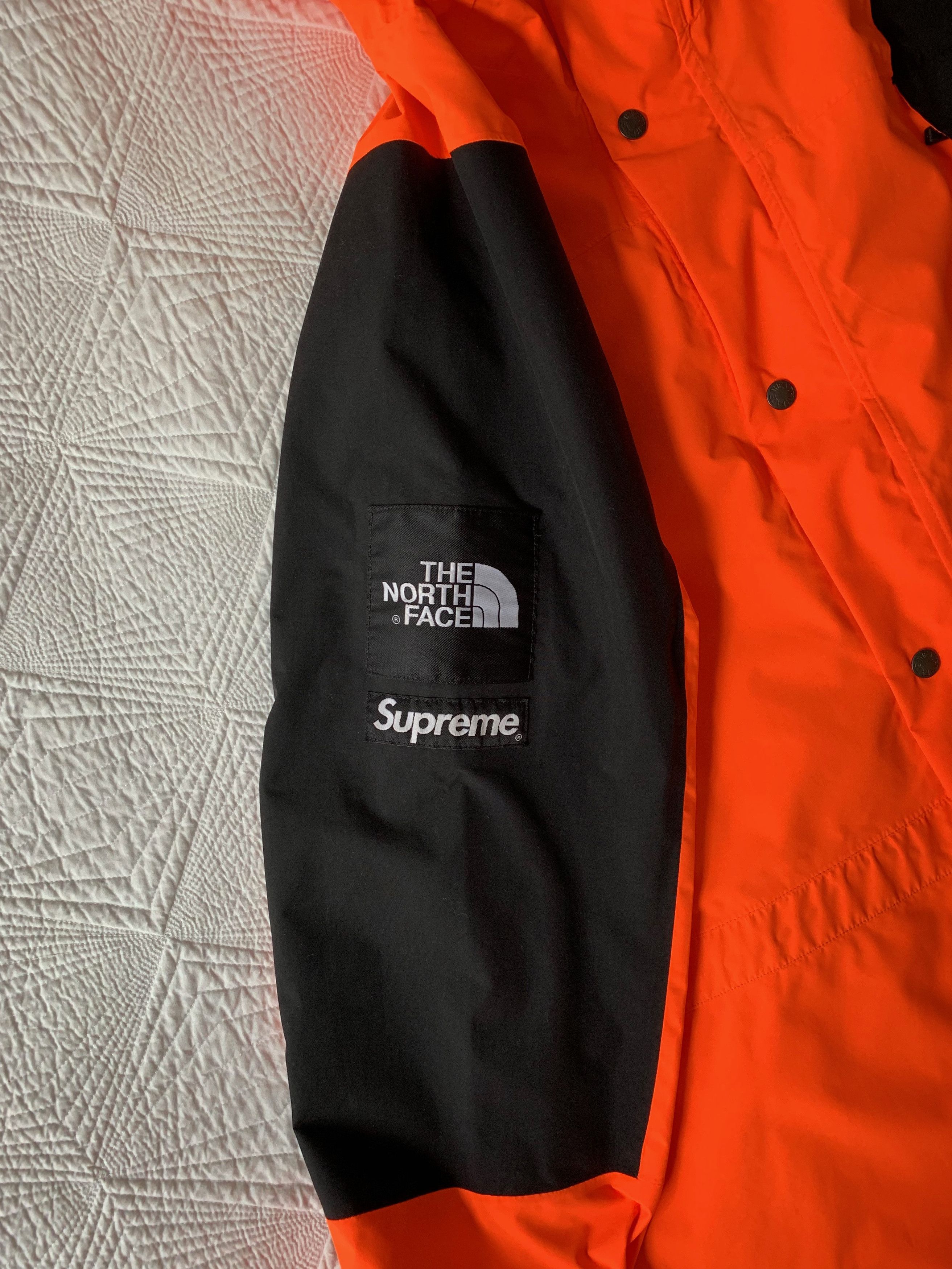 Supreme × The North Face Supreme The North Face Mountain Light Jacket Orange Size US L / EU 52-54 / 3 - 3 Thumbnail