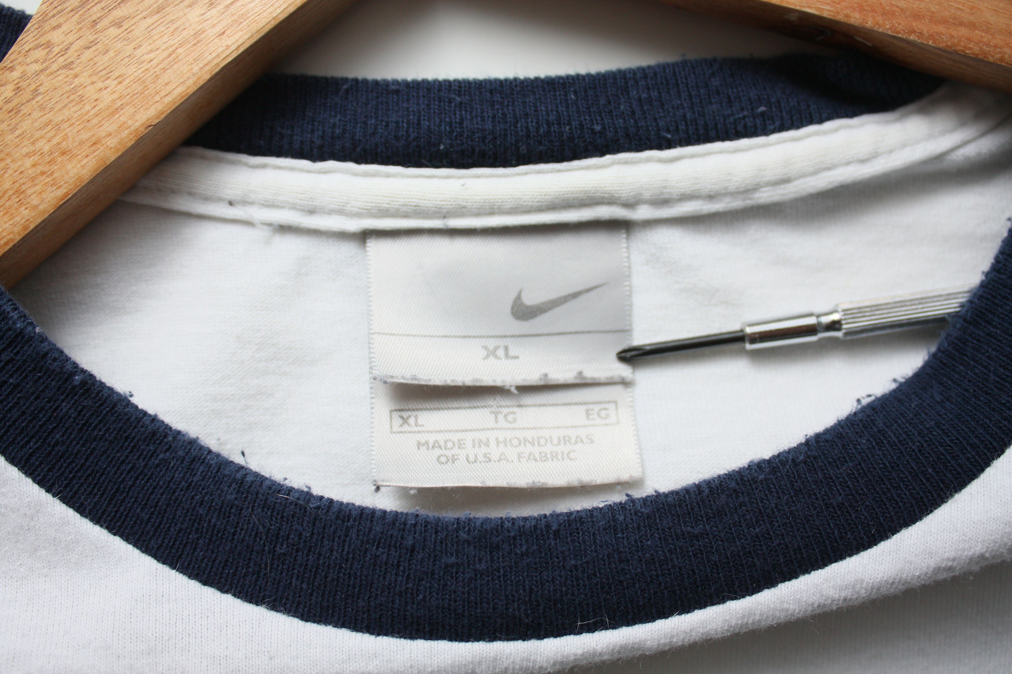 Nike Nike White Longsleeve Vintage 90s Size US XL / EU 56 / 4 - 4 Thumbnail