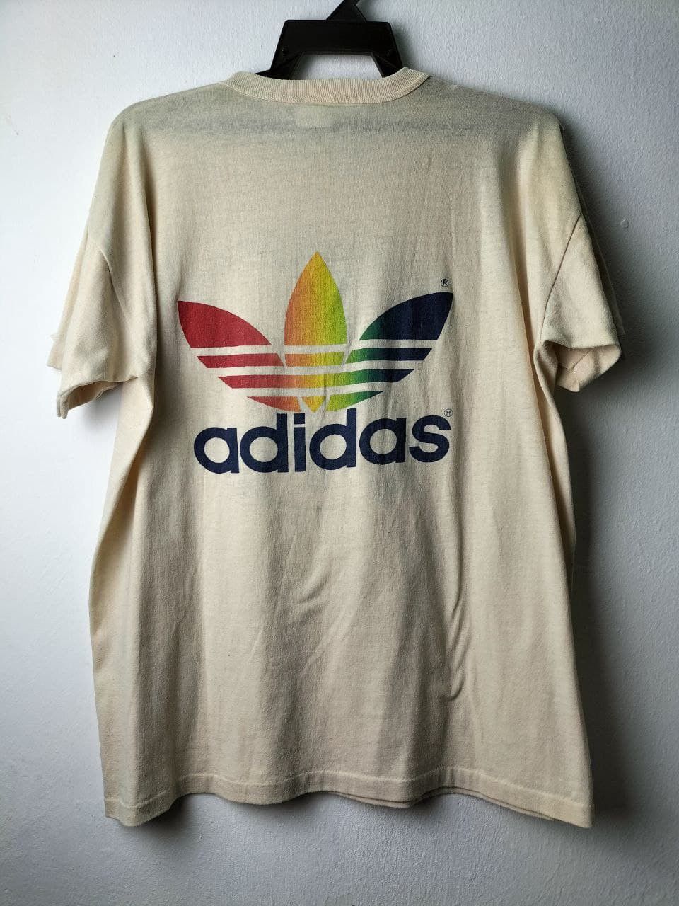 Last Drop🔥🔥 Vintage Adidas Rainbow Trefoil 80s Tshirt