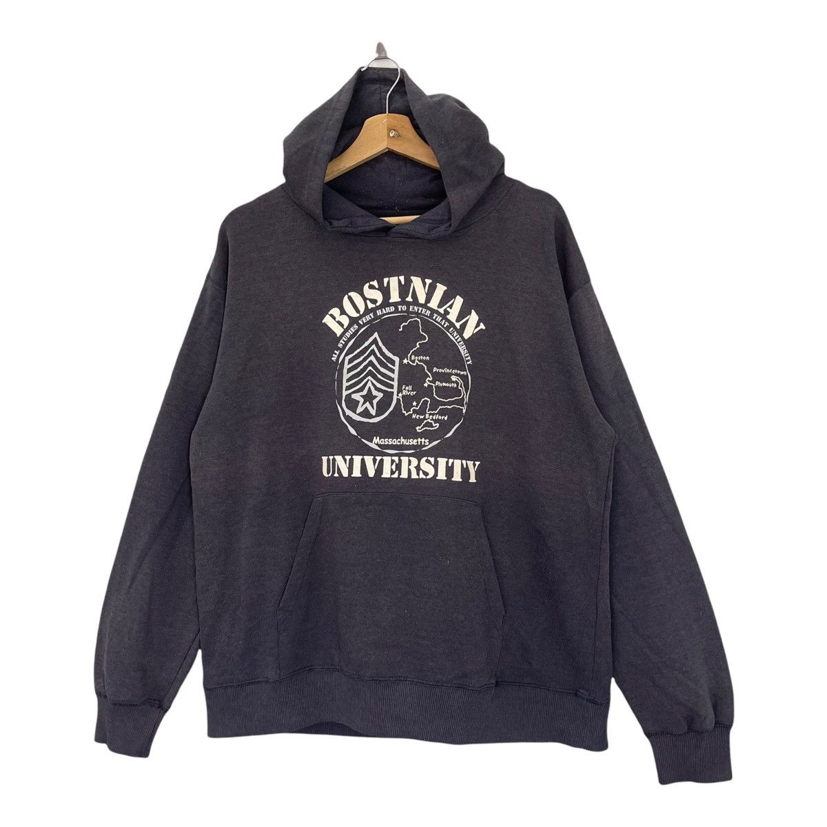 Vintage Bostnian University Crewneck Hoodies Sweater Size L Size US L / EU 52-54 / 3 - 2 Thumbnail