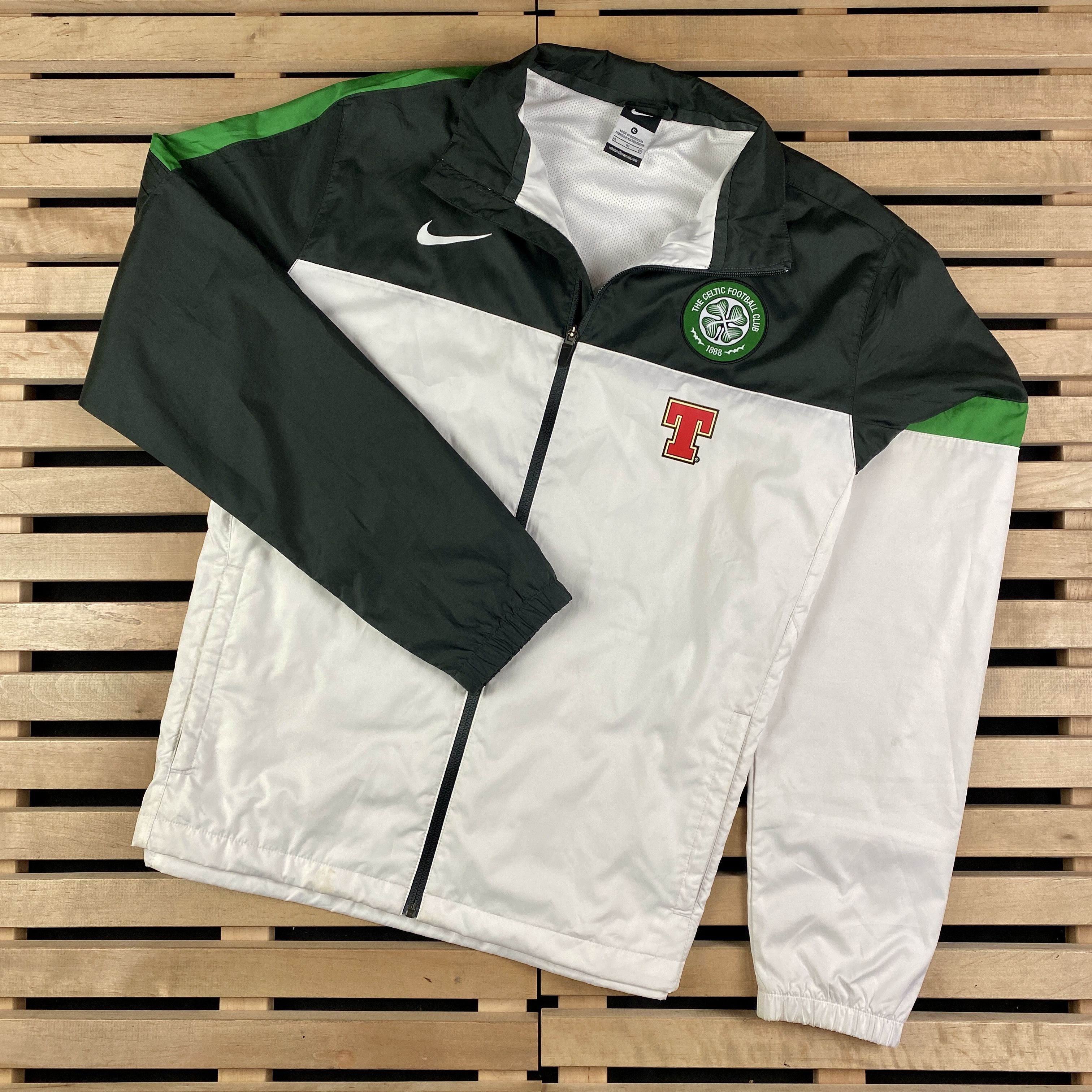 Nike × Vintage Men’s Bomber Jacket Nike Celtic Vintage Size XL Size US XL / EU 56 / 4 - 1 Thumbnail