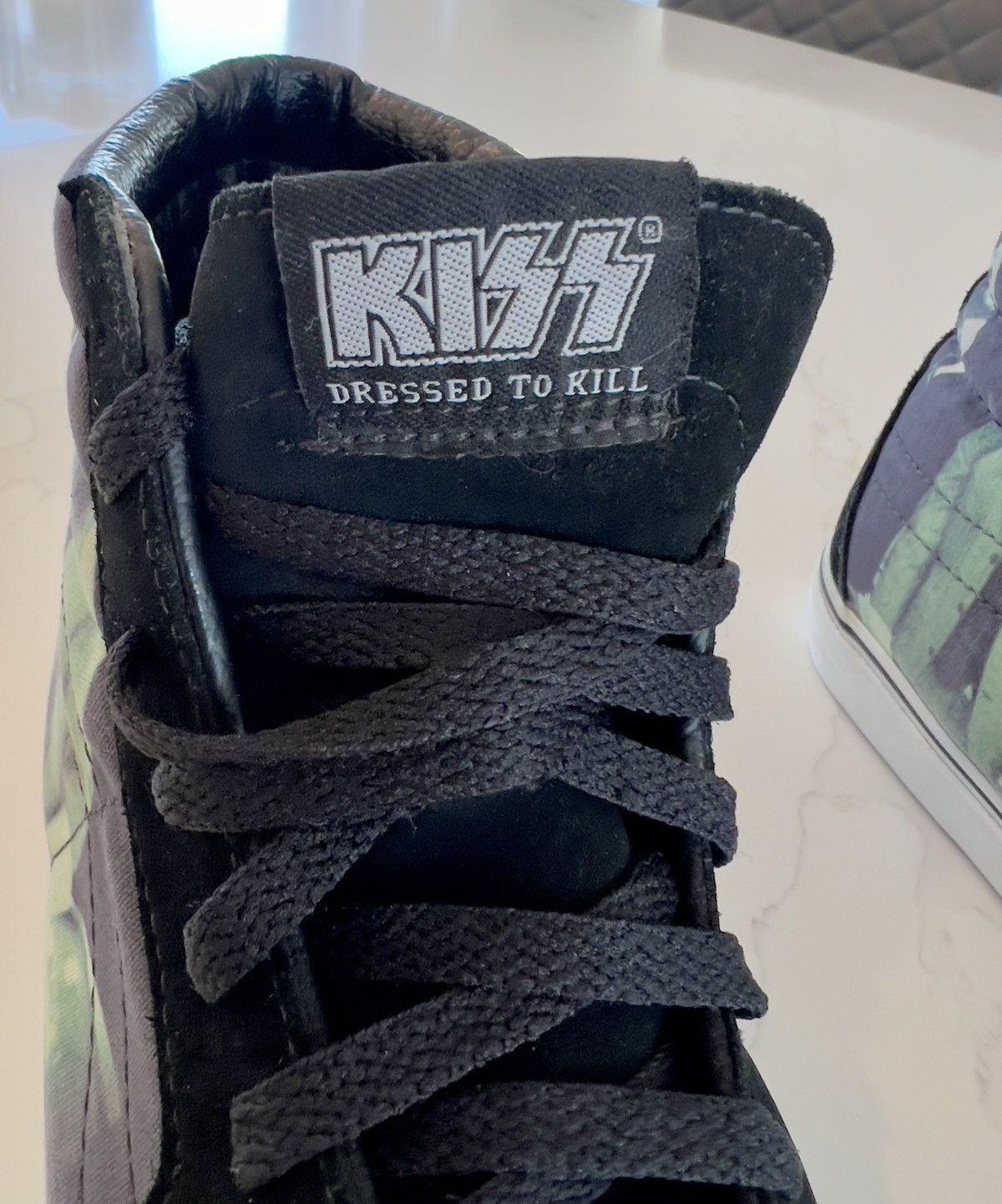 KISS × Vans WORN ONCE VANS Sk8-HI X KISS “DRESSED TO KILL COLLAB 9.5US Size US 9.5 / EU 42-43 - 9 Thumbnail