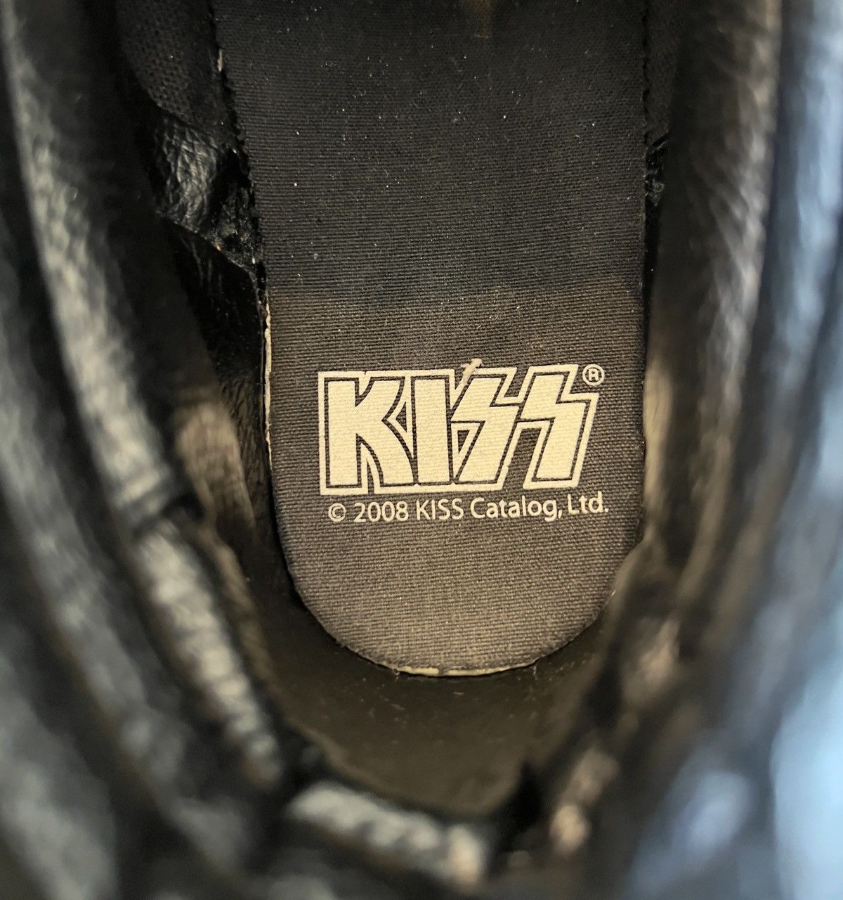 KISS × Vans WORN ONCE VANS Sk8-HI X KISS “DRESSED TO KILL COLLAB 9.5US Size US 9.5 / EU 42-43 - 11 Thumbnail