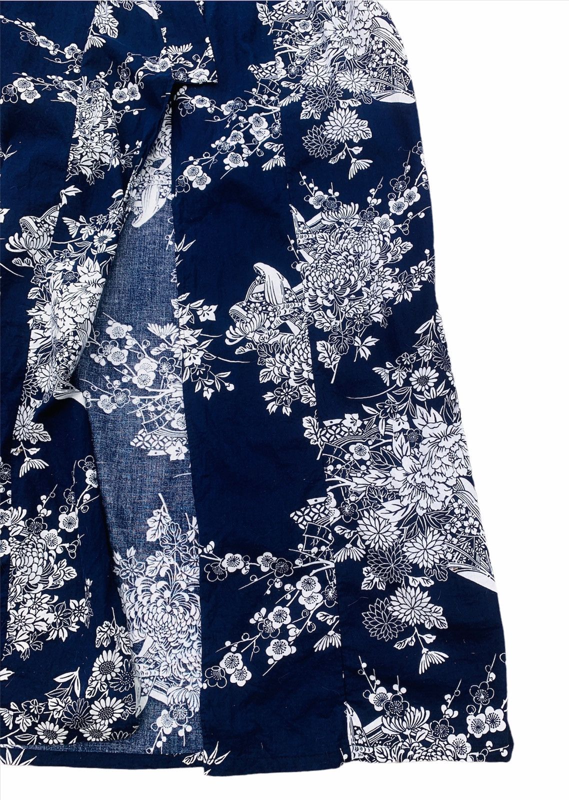 Japanese Brand × Vintage VINTAGE KIMONO SAKURA JAPAN FLORAL LONG MADE IN JAPAN Size US L / EU 52-54 / 3 - 3 Thumbnail