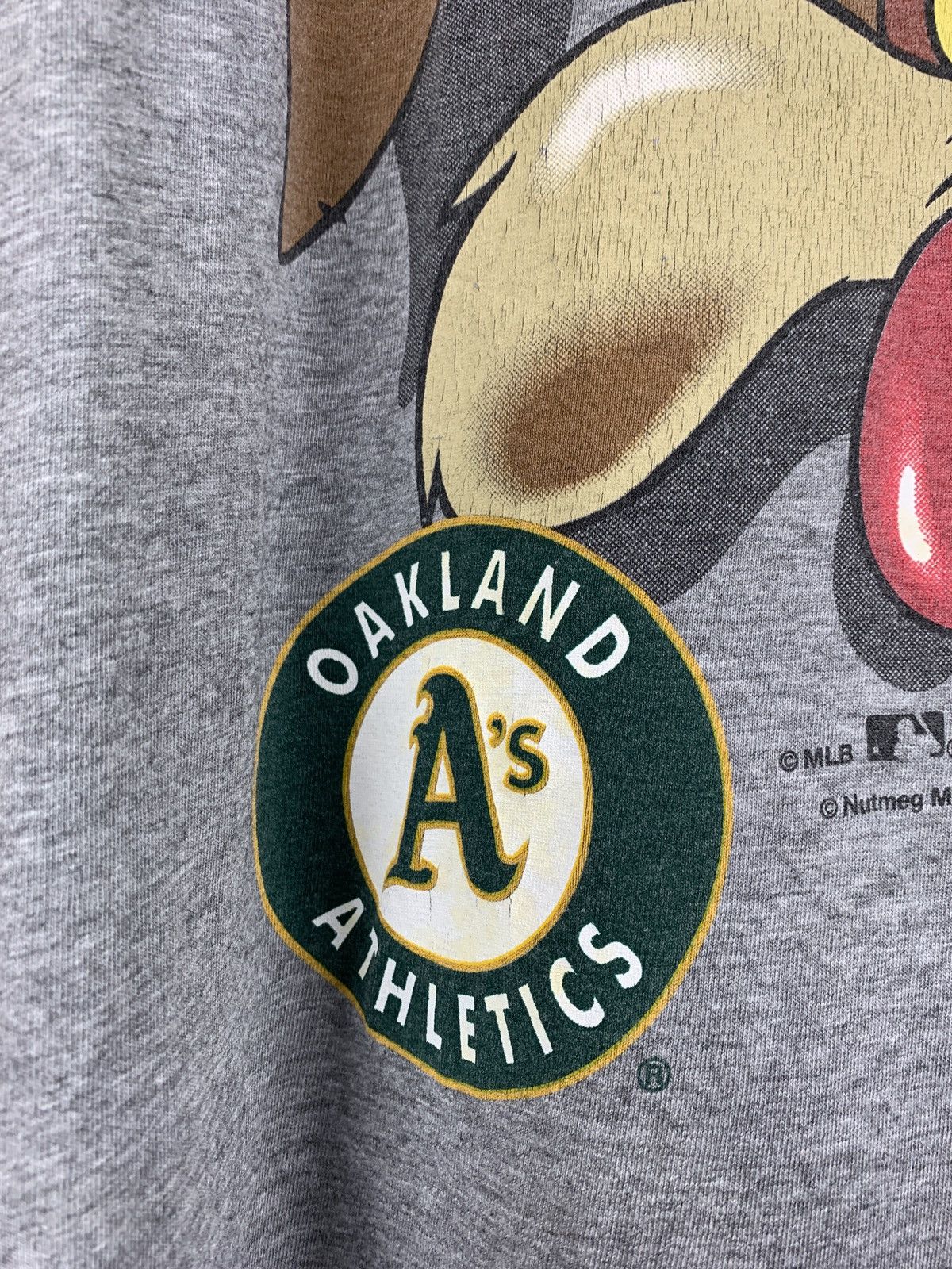 MLB 1996 Vintage Oakland Athletics Wile E.Coyote Nutmeg MLB Tee Size US XL / EU 56 / 4 - 6 Thumbnail