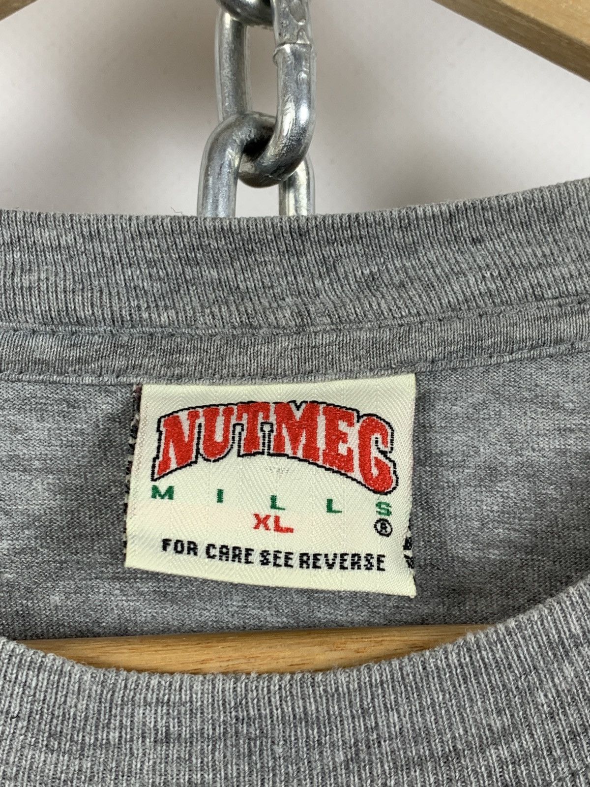 MLB 1996 Vintage Oakland Athletics Wile E.Coyote Nutmeg MLB Tee Size US XL / EU 56 / 4 - 16 Thumbnail