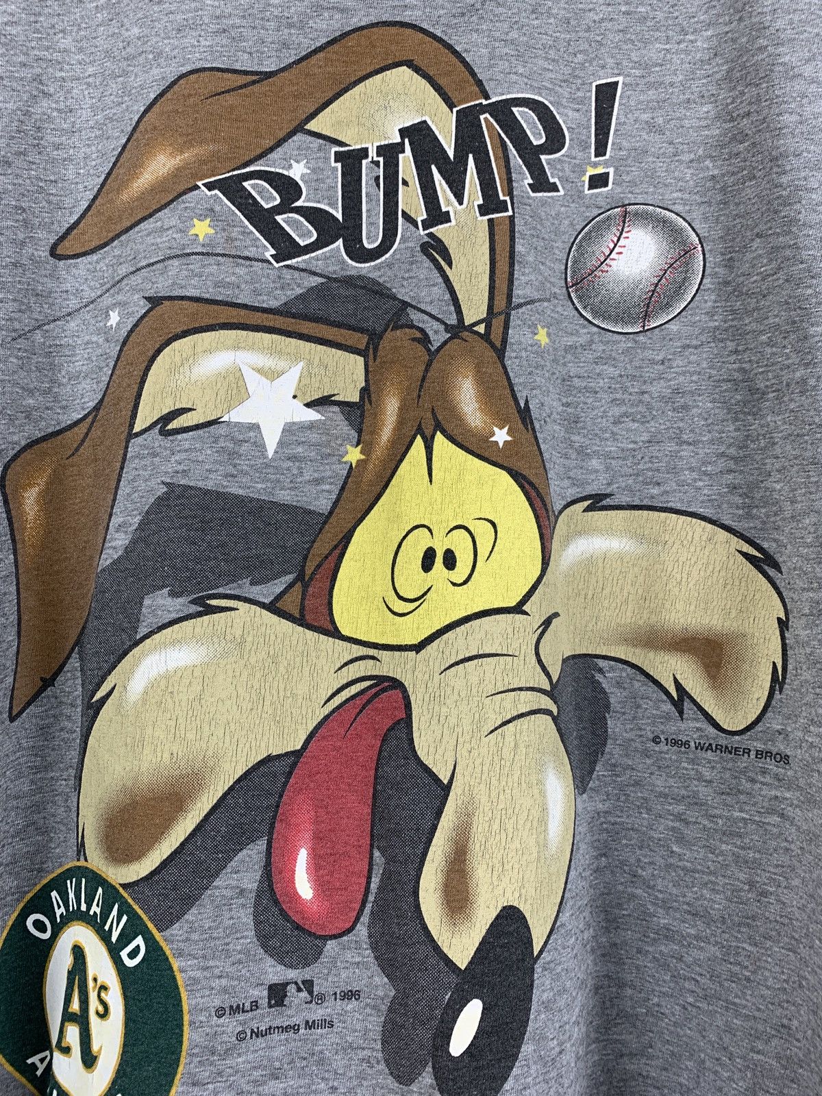 MLB 1996 Vintage Oakland Athletics Wile E.Coyote Nutmeg MLB Tee Size US XL / EU 56 / 4 - 5 Thumbnail