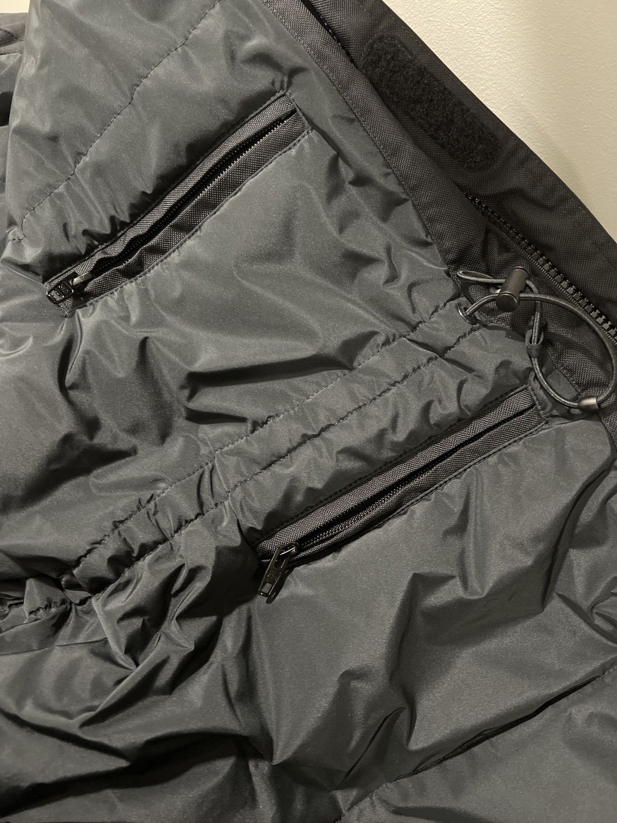Balenciaga Balenciaga Gym Parka Transformer bag Size US M / EU 48-50 / 2 - 13 Thumbnail