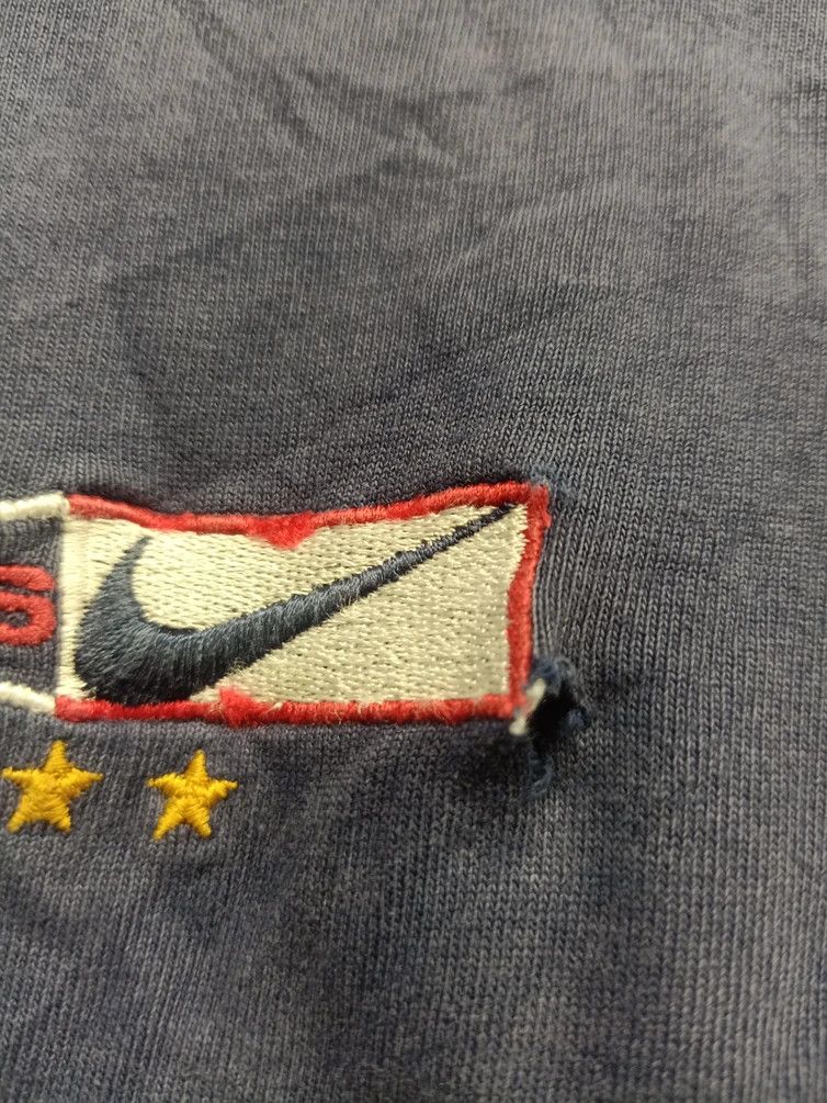 NBA × Nike × Vintage vintage 90s t shirt nike usa 96 embroidery distressed Size US L / EU 52-54 / 3 - 6 Thumbnail
