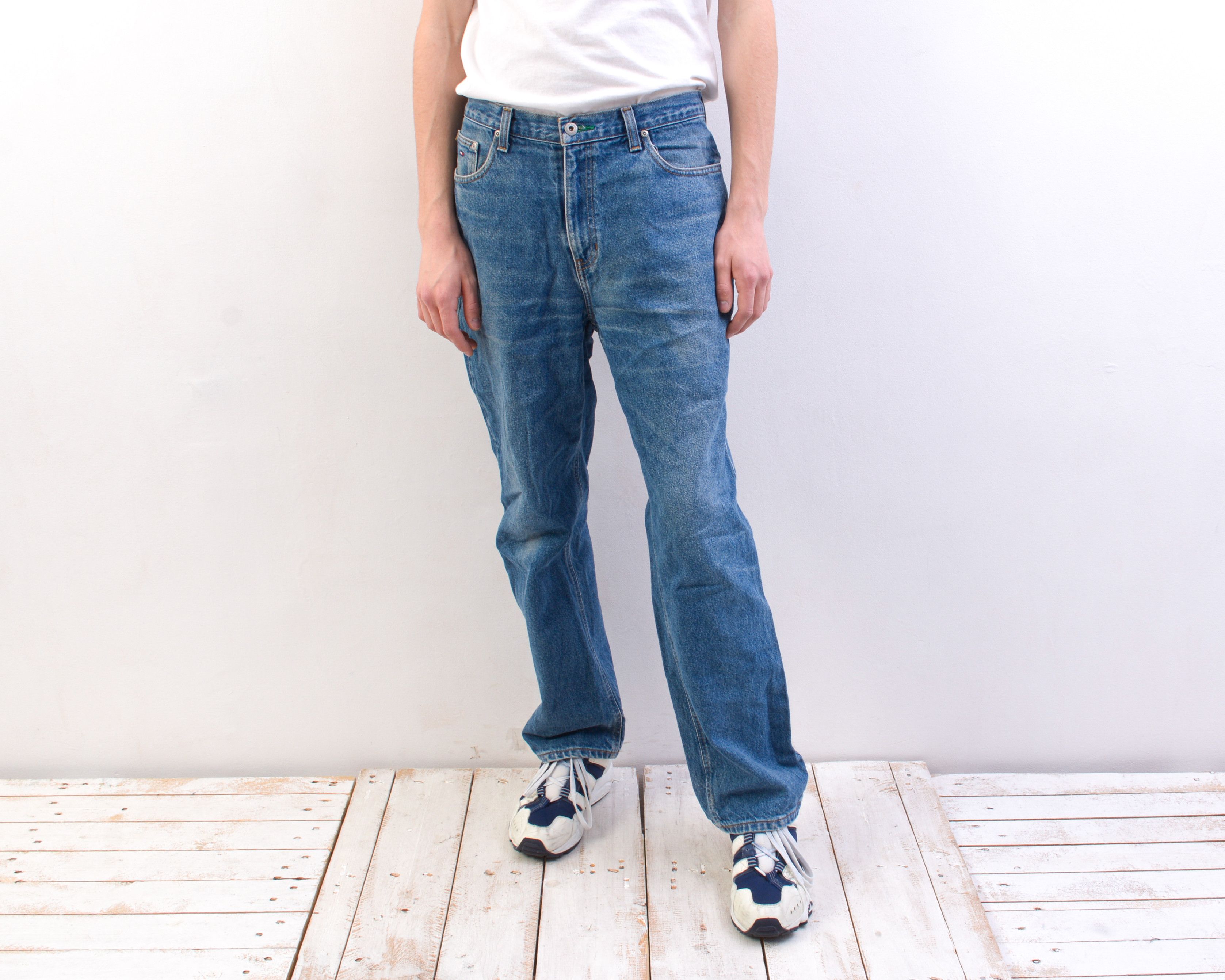 Tommy Hilfiger W34 L30 Straight Jeans Denim Pants Trousers Zip Fly Retro Size US 34 / EU 50 - 1 Thumbnail