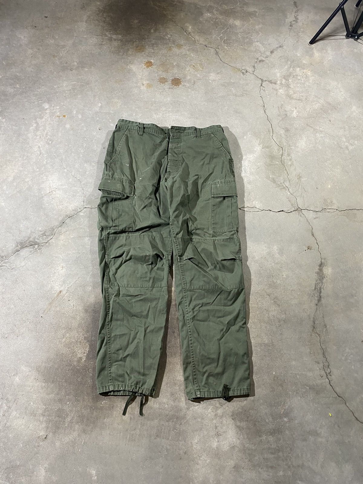 Vintage Vintage OG-107 Military Cargo Pants Size US 34 / EU 50 - 1 Thumbnail