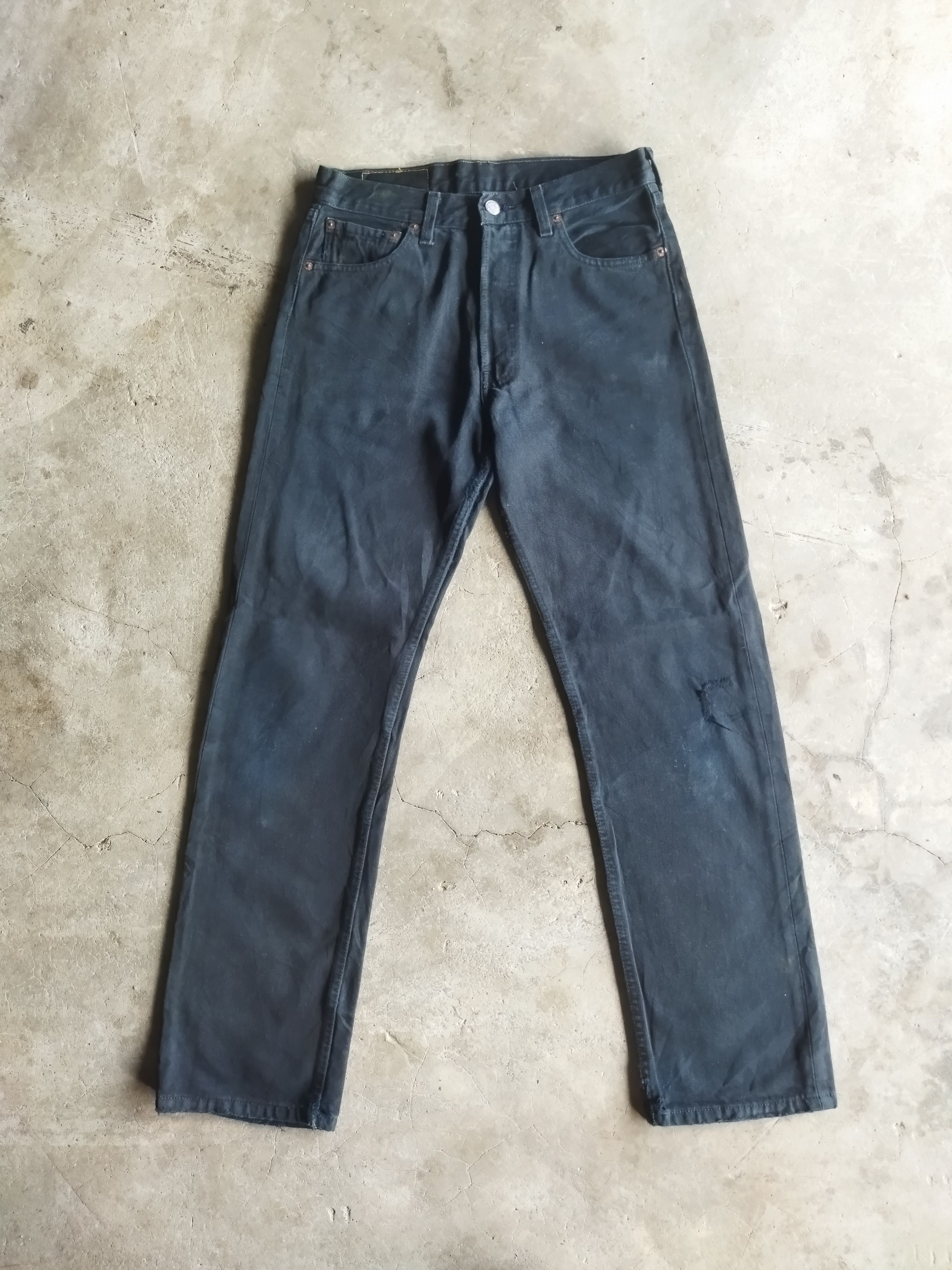 Vintage Levis 501 USA Super Black Distressed Jeans Buttonfly