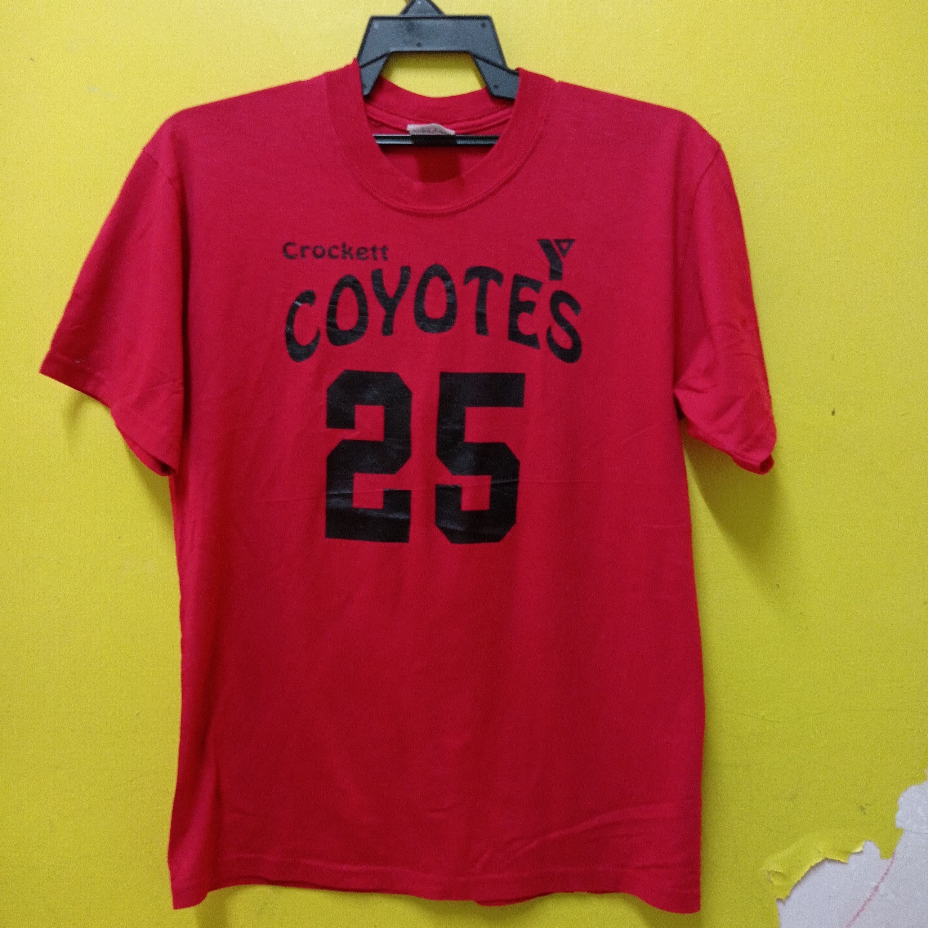 Retro Crockett COYOTES VINTAGE T-SHIRT