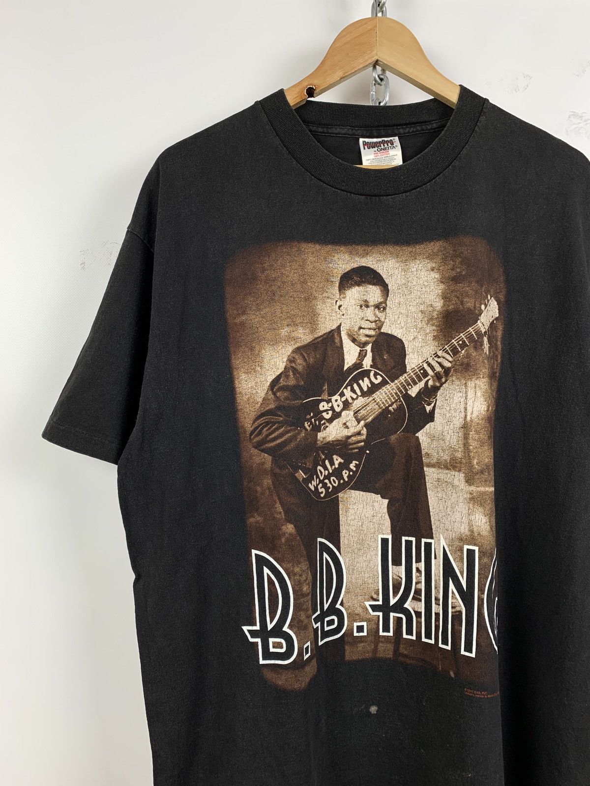 Band Tees 1996 Vintage B.B King Of The Blues World Tour Faded T-Shirt Size US XL / EU 56 / 4 - 3 Thumbnail