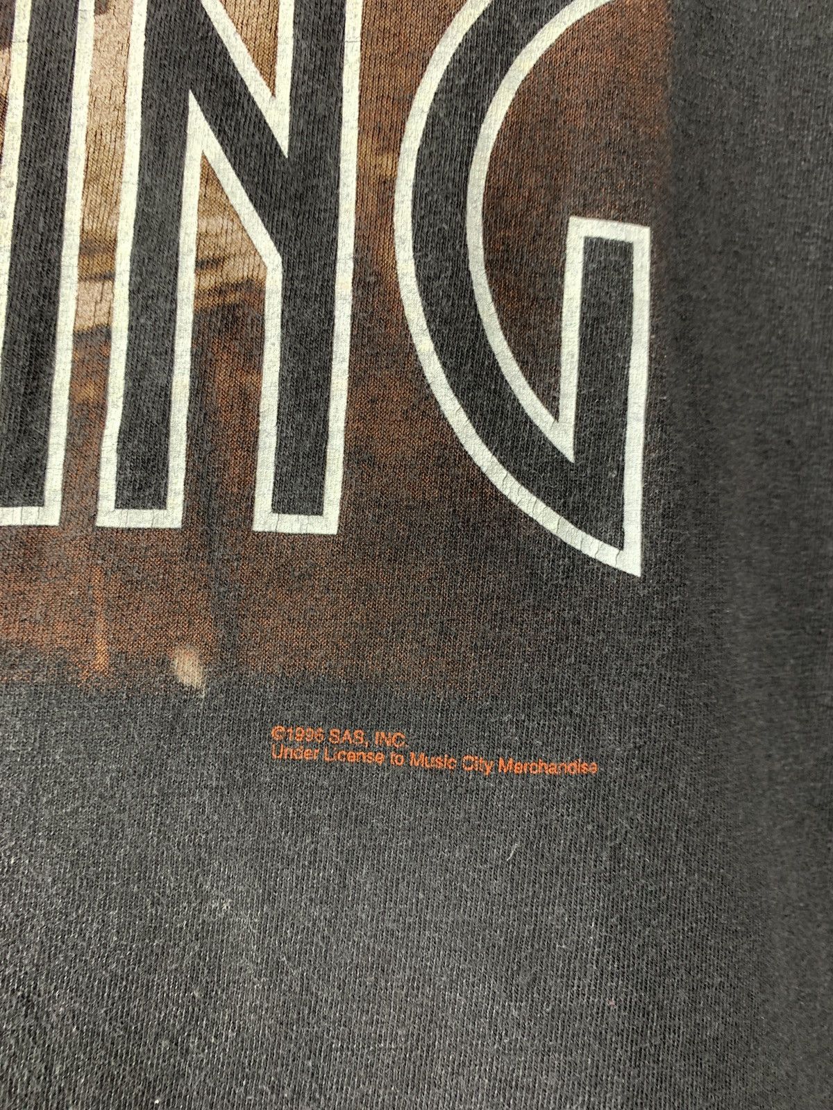 Band Tees 1996 Vintage B.B King Of The Blues World Tour Faded T-Shirt Size US XL / EU 56 / 4 - 15 Thumbnail