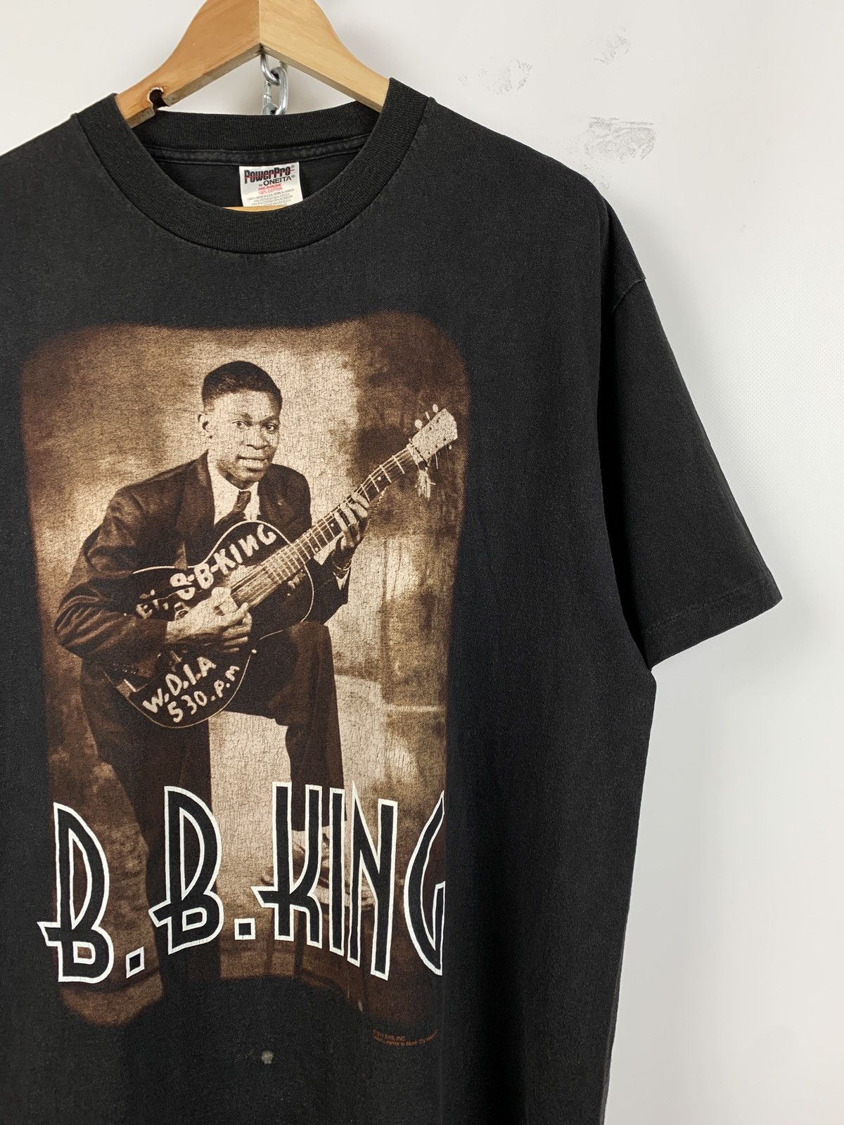 Band Tees 1996 Vintage B.B King Of The Blues World Tour Faded T-Shirt Size US XL / EU 56 / 4 - 4 Thumbnail