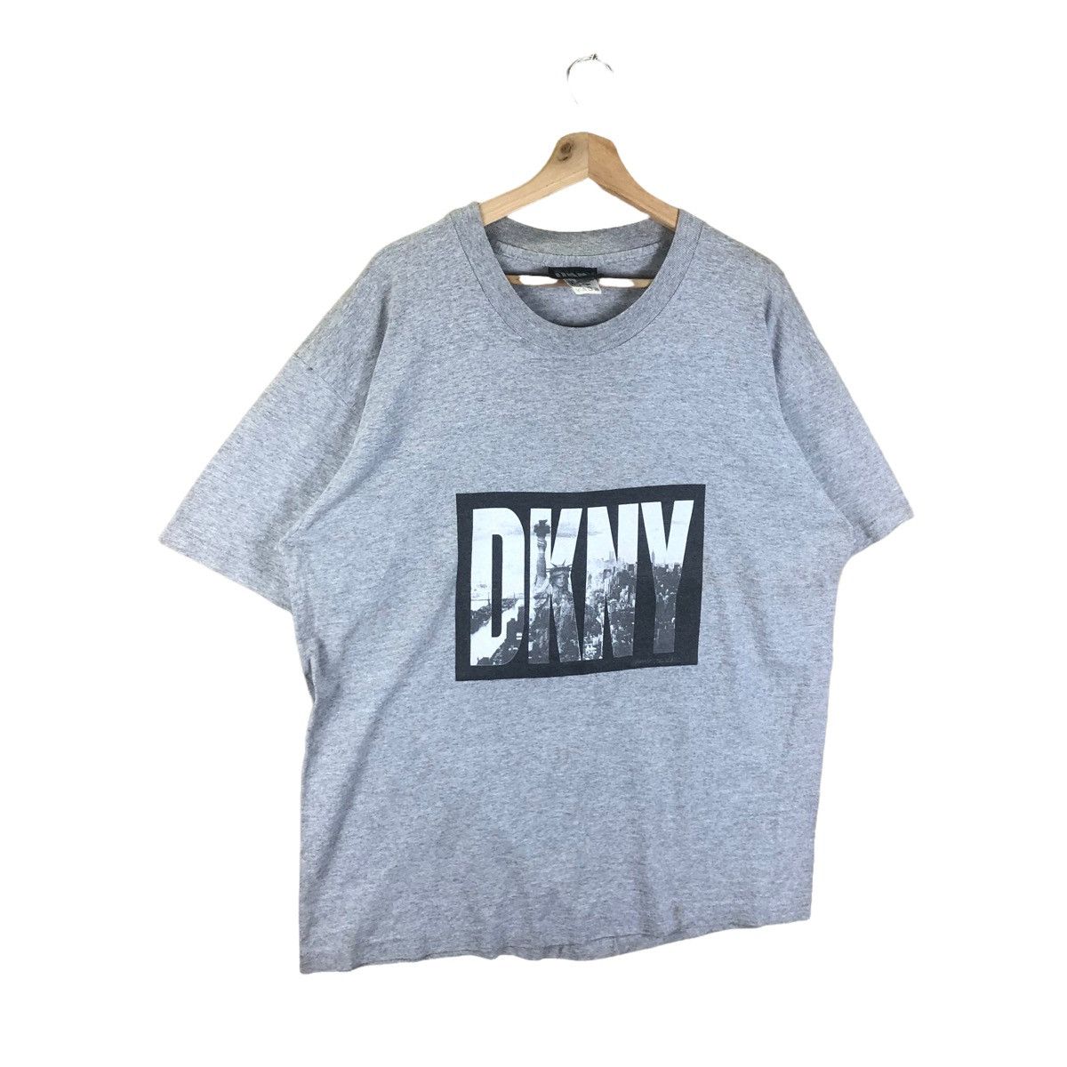 DKNY × Vintage Vintage DKNY Big Logo Tshirt Size US XL / EU 56 / 4 - 3 Thumbnail