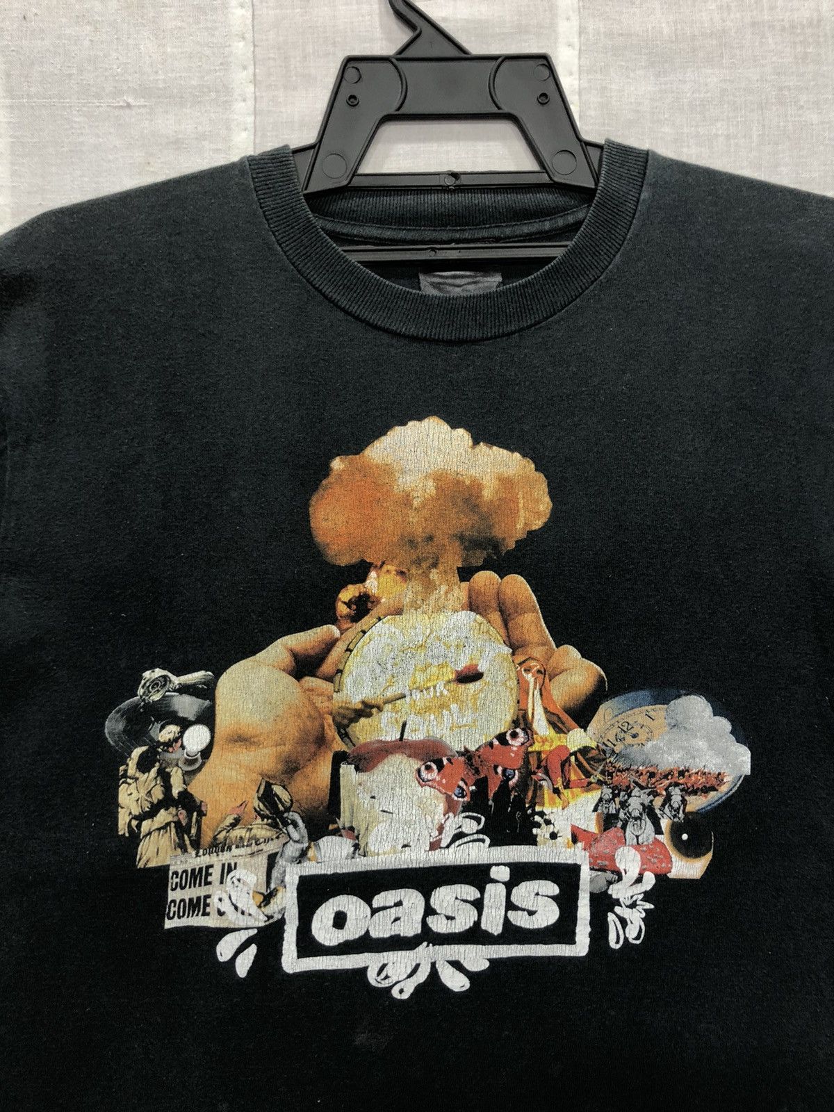 Band Tees OASIS BAND TEES 🔥 RARE DESIGN Size US M / EU 48-50 / 2 - 2 Thumbnail