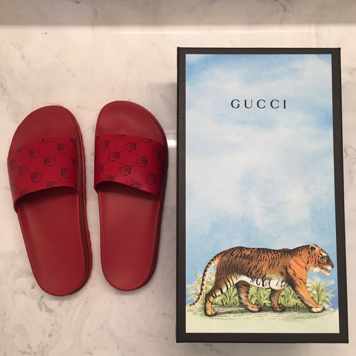 Red skull hot sale gucci slides