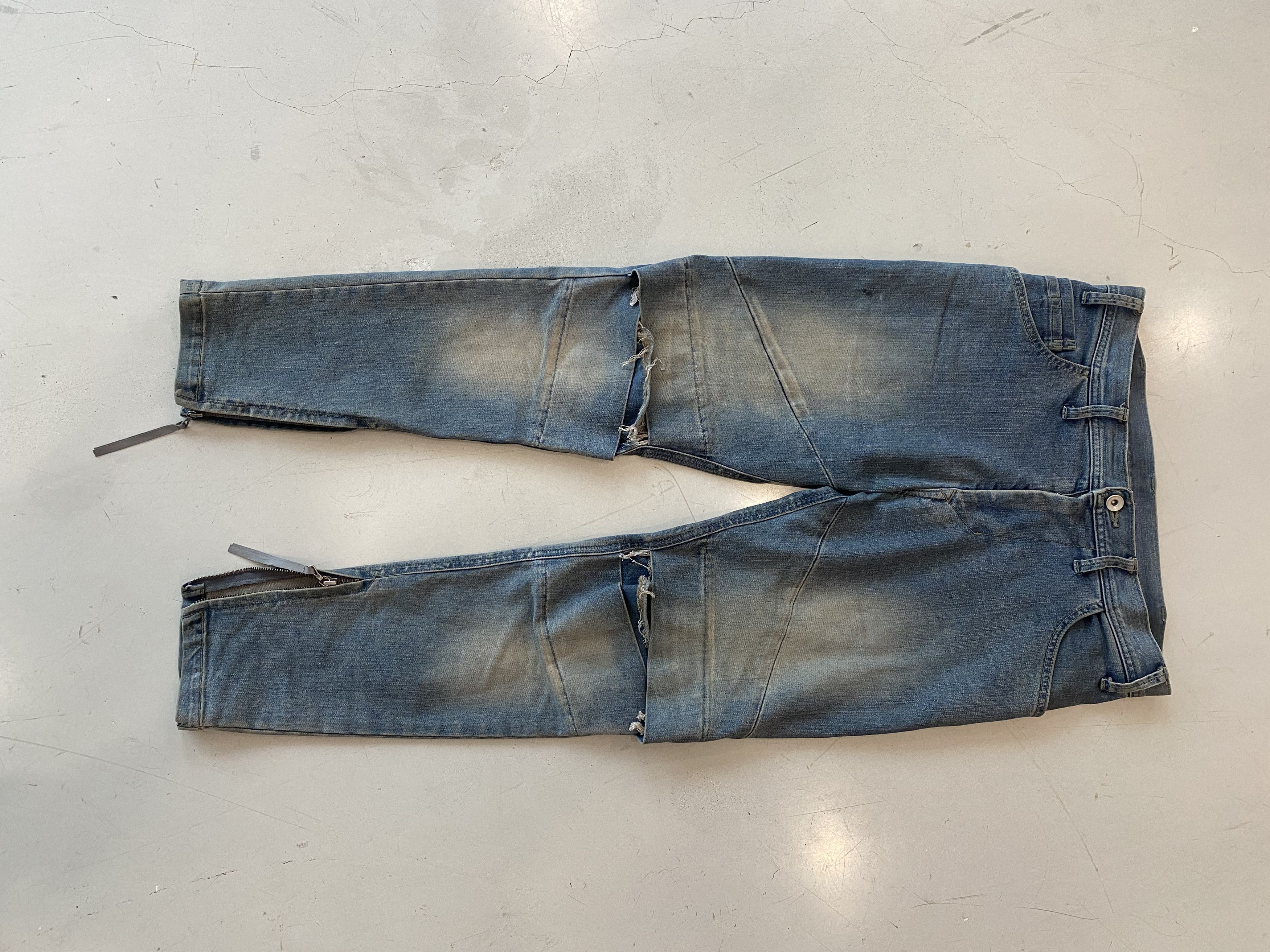 Jeans Biker John Galliano – Style Motard – Délavé – Neuf Avec étiquettes – Fabriqué En Italie