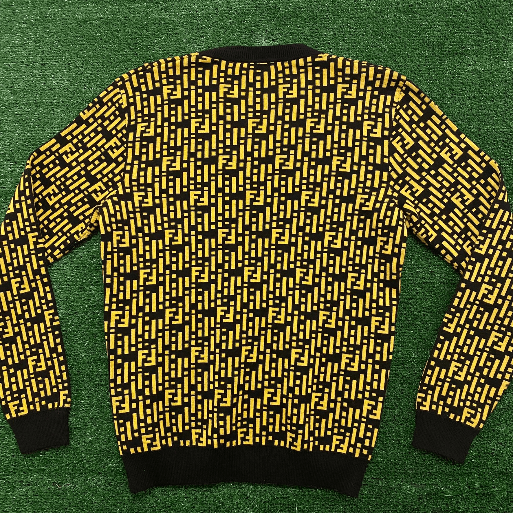 Fendi Fendi Monogram Motif Virgin Wool Sweater Size US S / EU 44-46 / 1 - 5 Thumbnail
