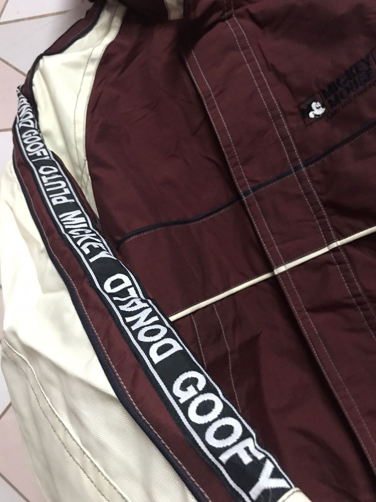 Disney × Mickey Mouse × The Unbranded Brand Mickey Mouse SweaterFullzip Size US S / EU 44-46 / 1 - 4 Thumbnail