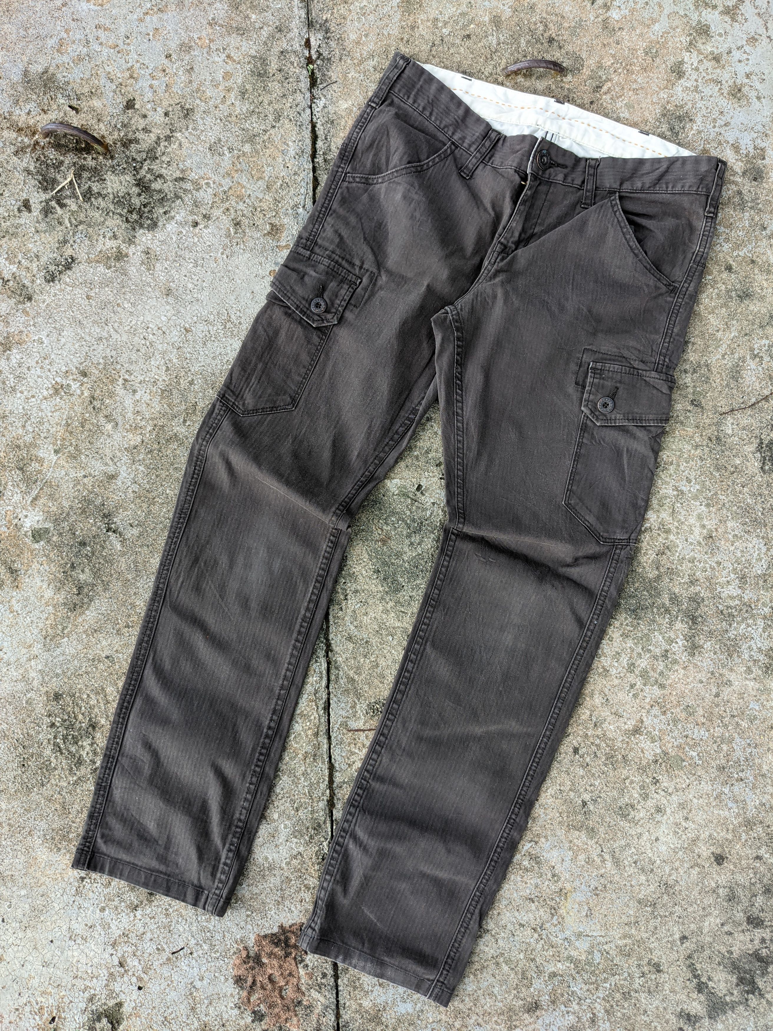 Japanese Brand 🔥 BEST OFFER 🔥 Uniqlo Skinny Six Pocket Cargo Pants Size US 30 / EU 46 - 1 Thumbnail