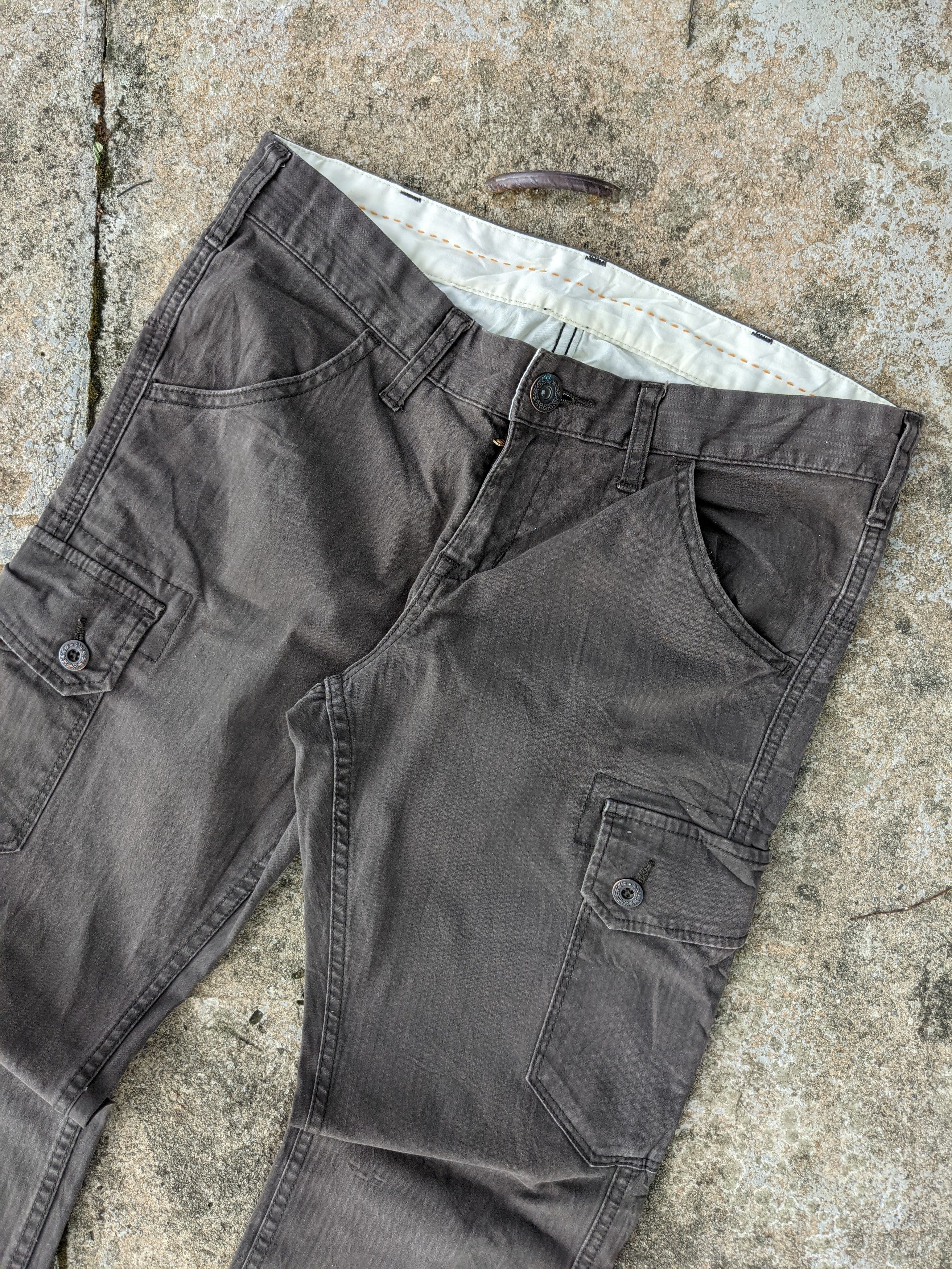 Japanese Brand 🔥 BEST OFFER 🔥 Uniqlo Skinny Six Pocket Cargo Pants Size US 30 / EU 46 - 3 Thumbnail