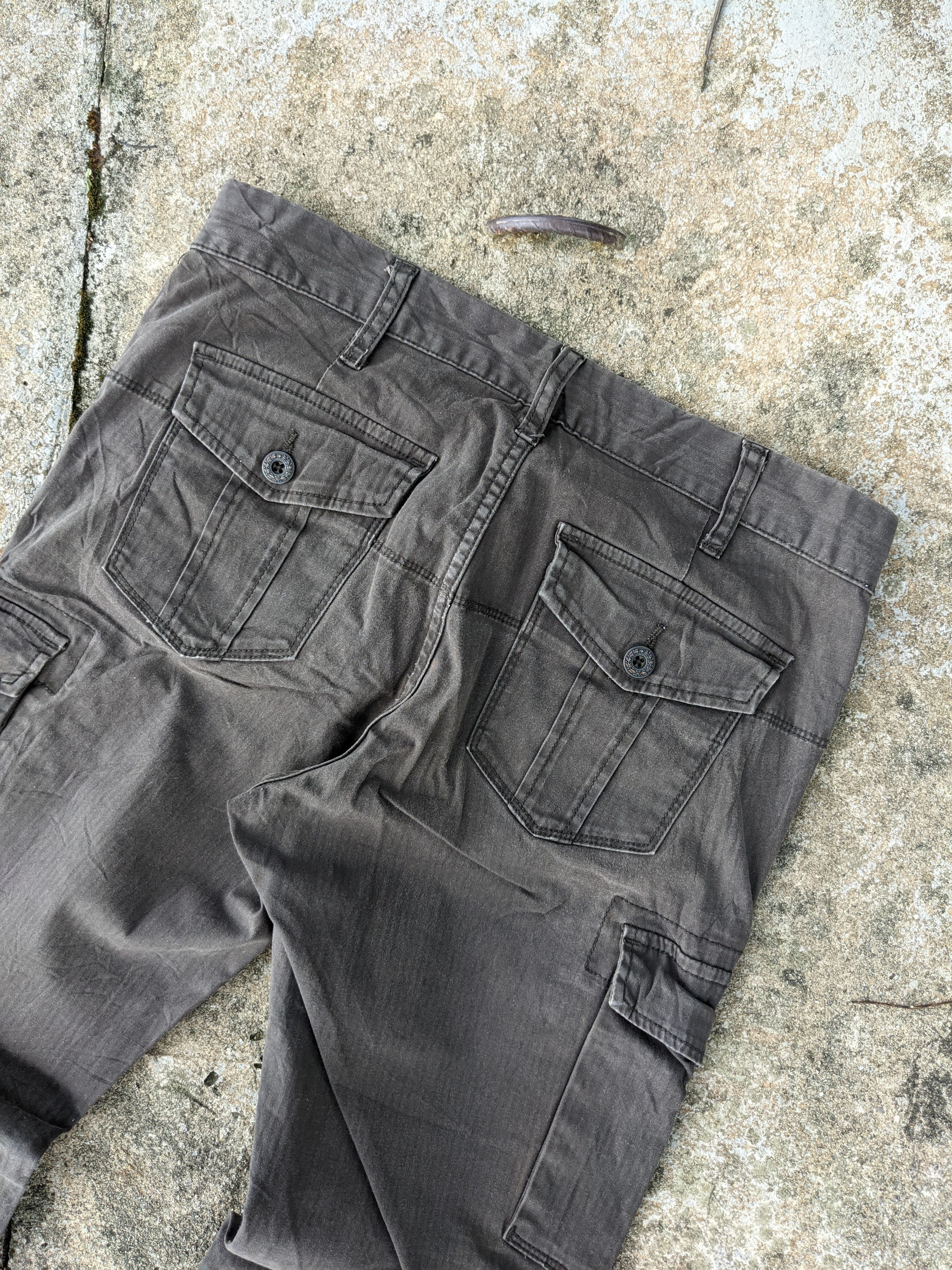 Japanese Brand 🔥 BEST OFFER 🔥 Uniqlo Skinny Six Pocket Cargo Pants Size US 30 / EU 46 - 6 Thumbnail