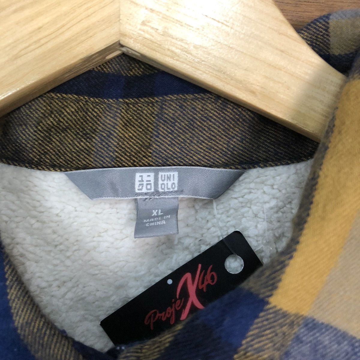 Japanese Brand × Uniqlo Uniqlo Yellow Blue Checkred Long winter shirt #4767 Size US L / EU 52-54 / 3 - 7 Thumbnail