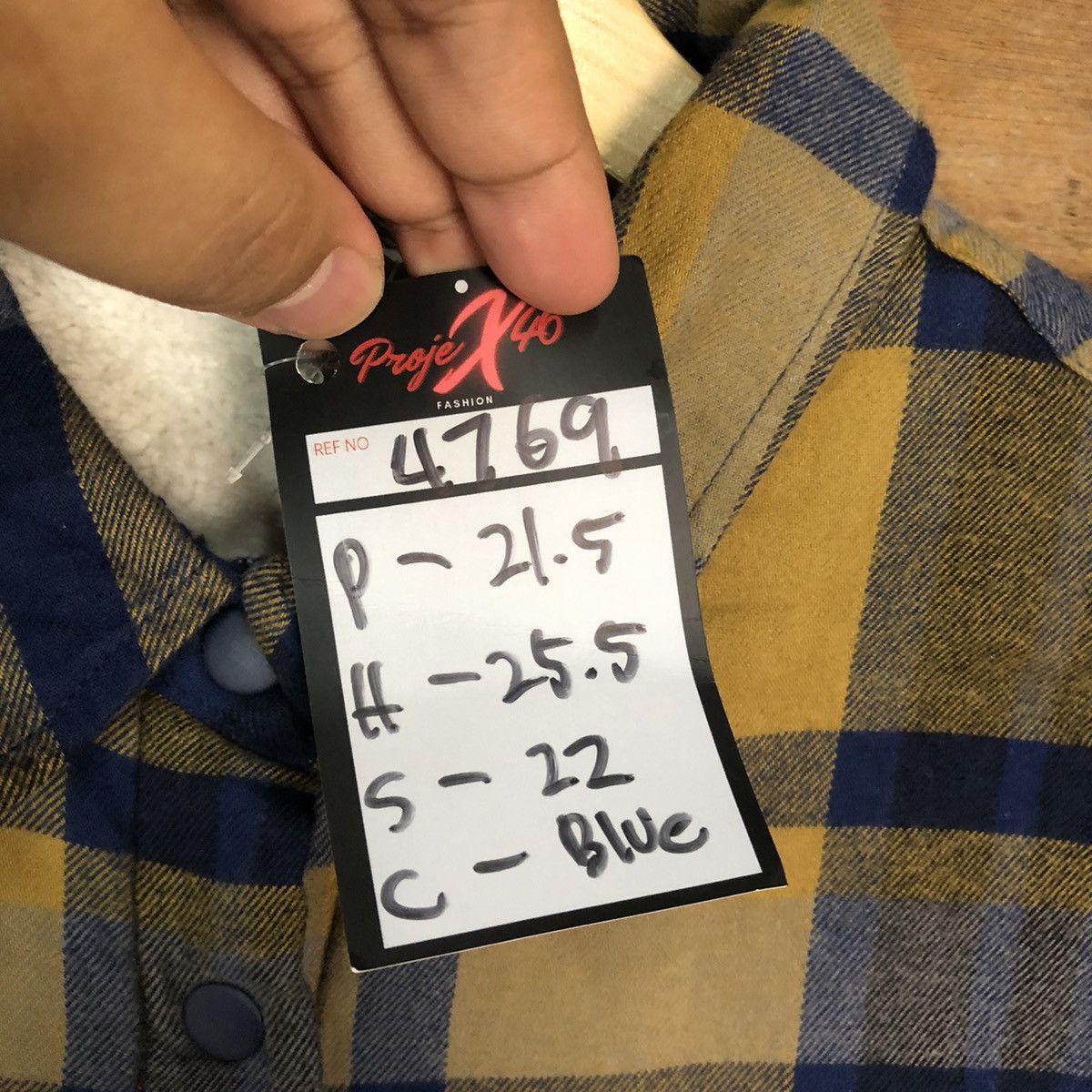Japanese Brand × Uniqlo Uniqlo Yellow Blue Checkred Long winter shirt #4767 Size US L / EU 52-54 / 3 - 10 Thumbnail