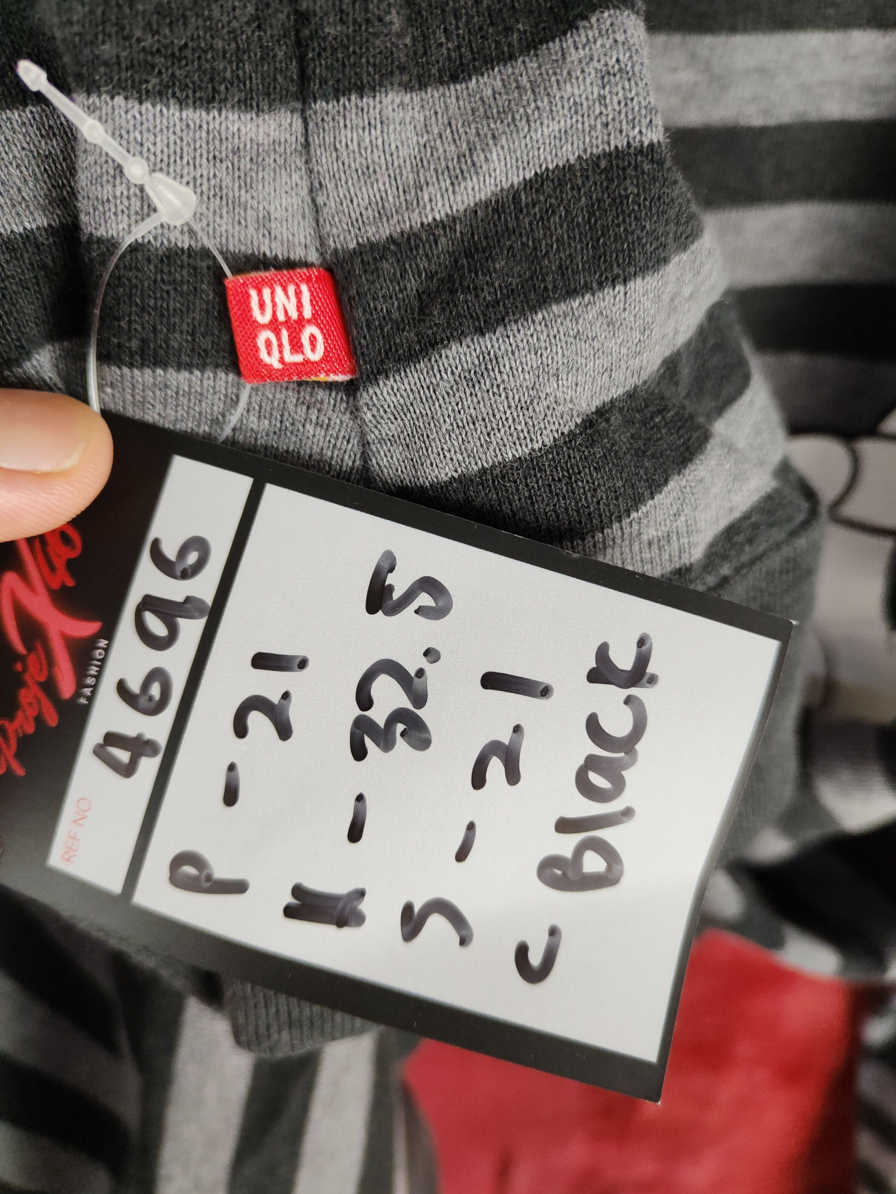 Japanese Brand × Mickey Mouse × Uniqlo Uniqlo Minnie Mouse stripen Gray Sweater #4696 Size L / US 10 / IT 46 - 13 Thumbnail