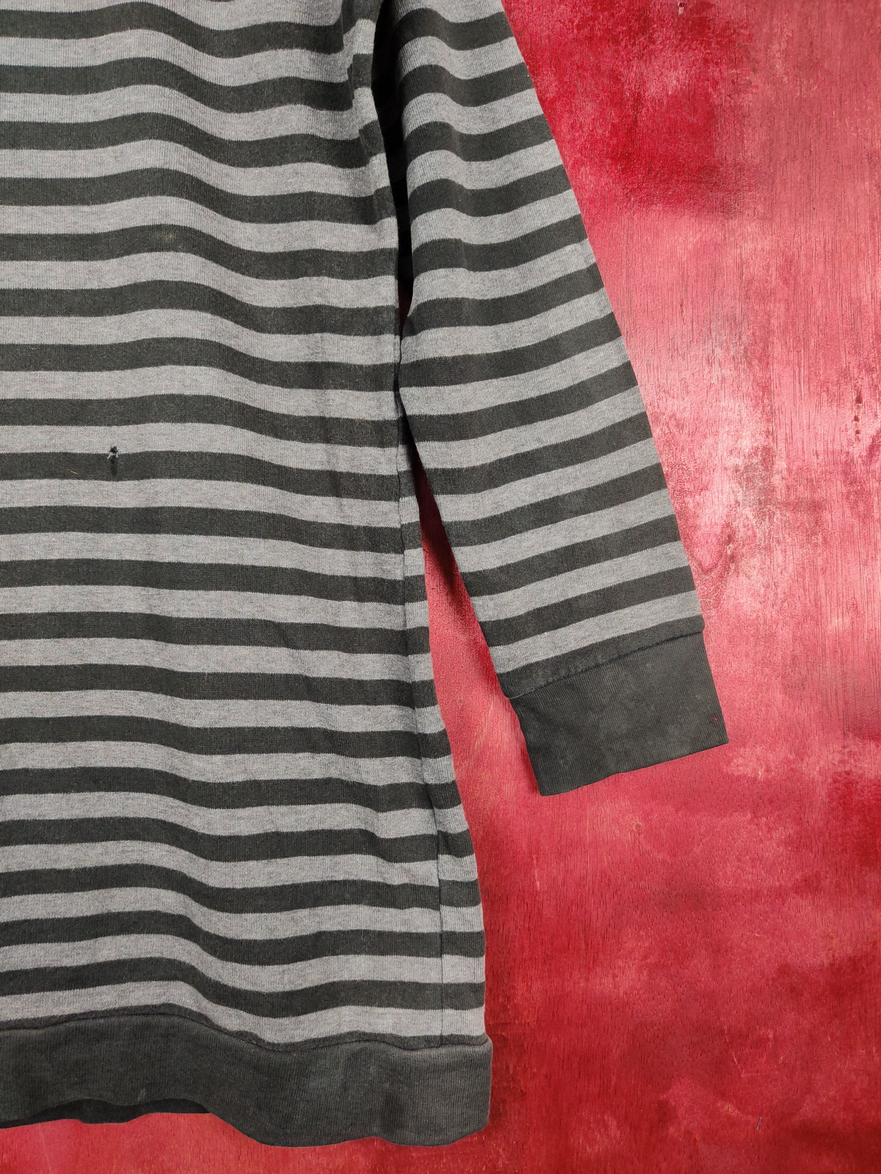 Japanese Brand × Mickey Mouse × Uniqlo Uniqlo Minnie Mouse stripen Gray Sweater #4696 Size L / US 10 / IT 46 - 11 Thumbnail