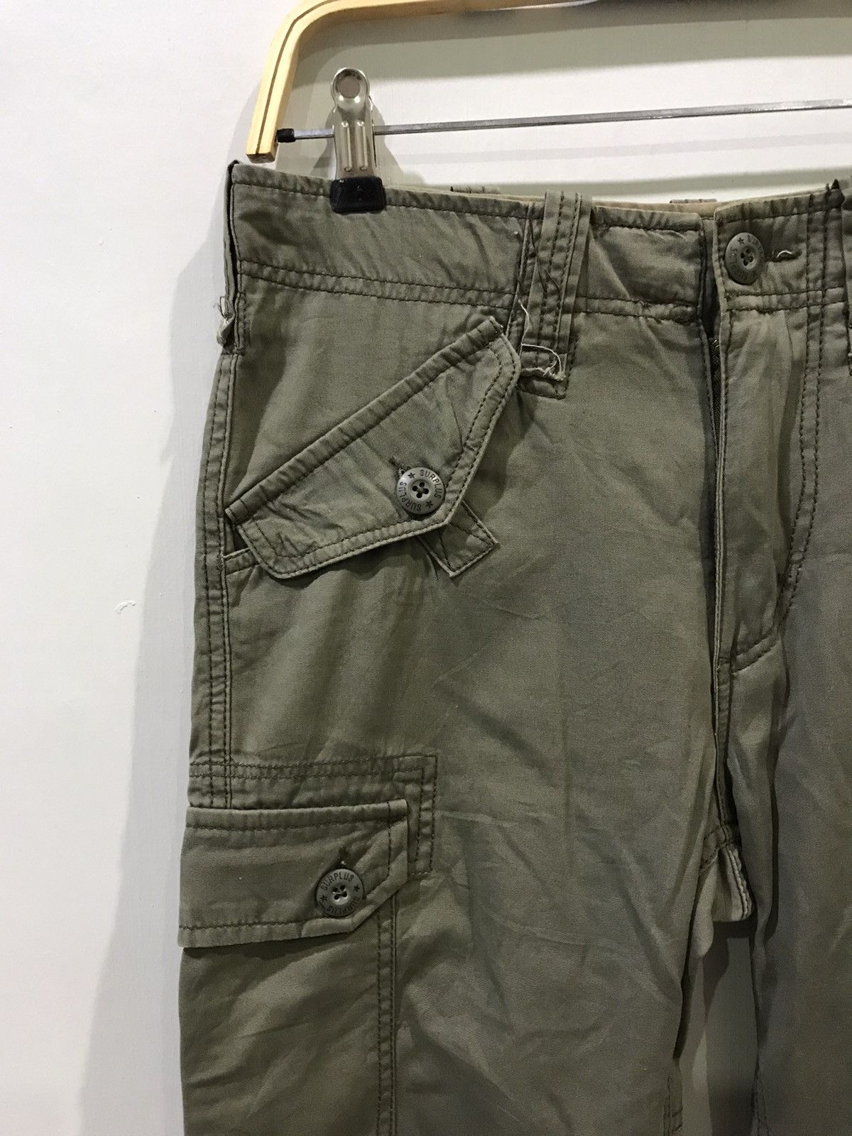 Japanese Brand SURPLUS MILITARY Japan M65 Big Spell Out Logo Cargo Pant Size US 30 / EU 46 - 3 Thumbnail