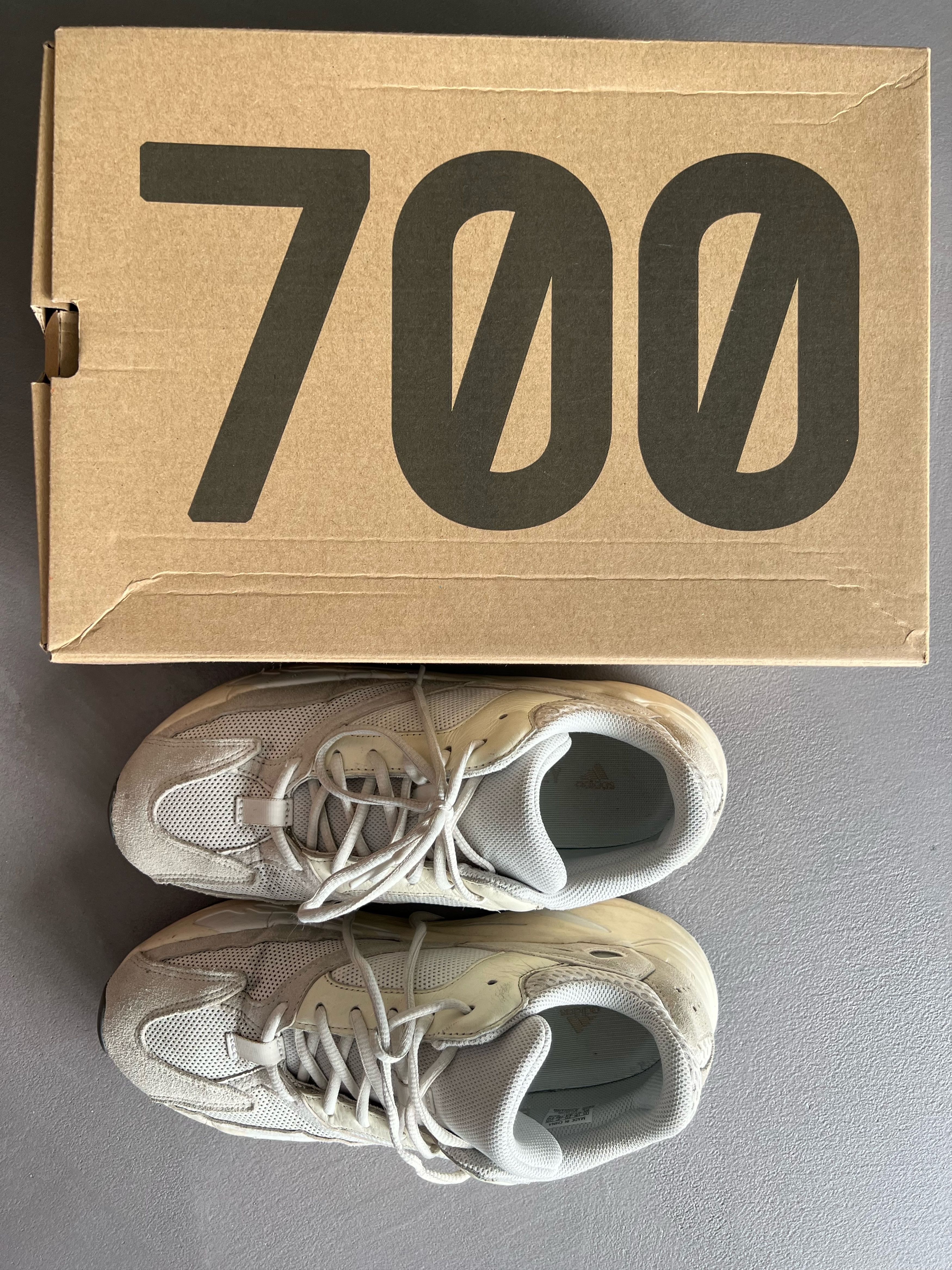 Adidas × Kanye West adidas Yeezy 700 Boost Analog v1, White Size US 10 / EU 43 - 6 Thumbnail