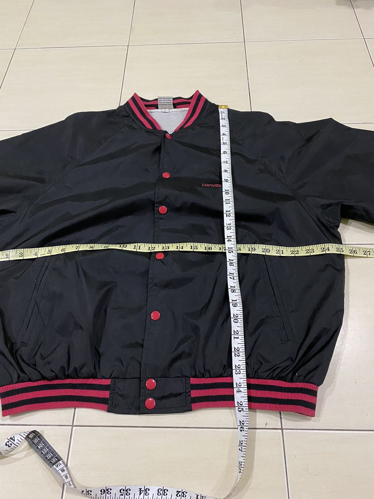 Vintage Looney Tunes warner bros 1998 varsity jacket