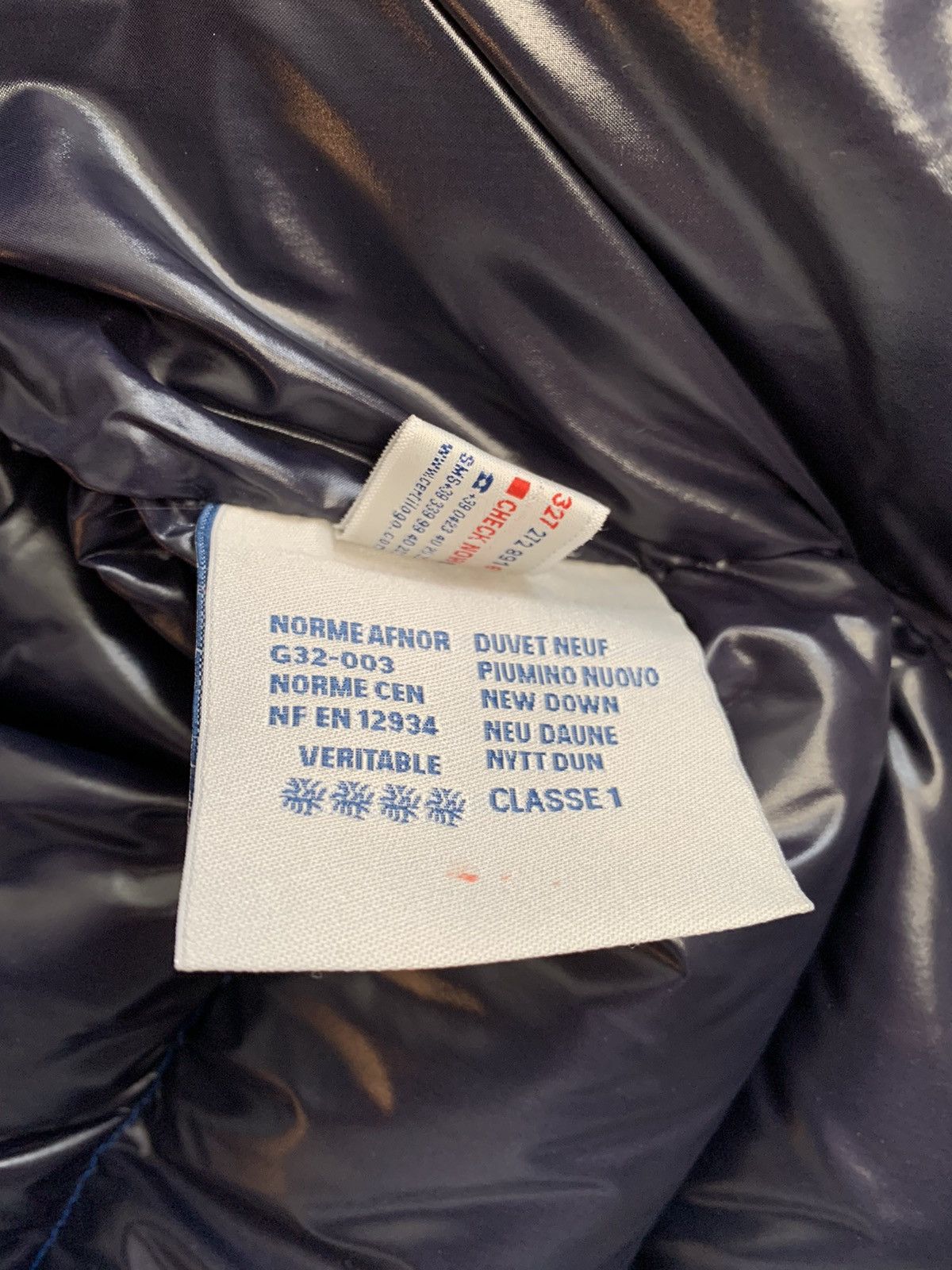 Moncler Beautiful Moncler Down Jacket Size 2 Blue Color Size US M / EU 48-50 / 2 - 13 Thumbnail