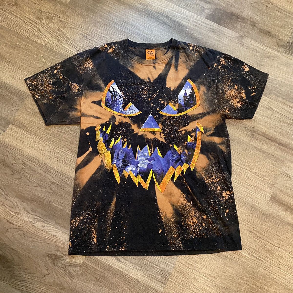 Band Tees × Vintage Vintage Halloween All Over Print Tee Shirt Size US L / EU 52-54 / 3 - 1 Thumbnail