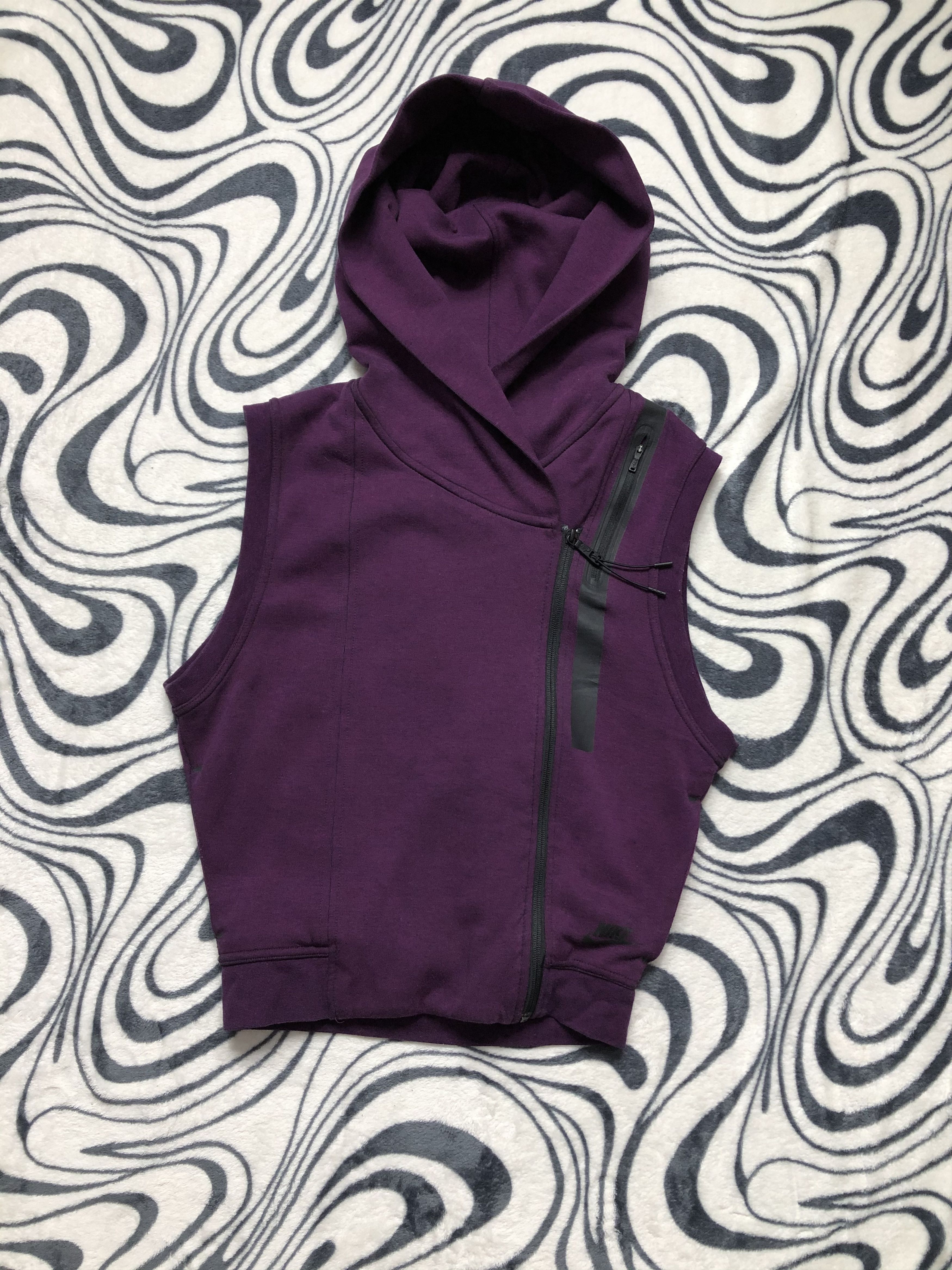 Nike × Vintage Nike Tech Fleece Womens Vest Size S / US 4 / IT 40 - 1 Thumbnail