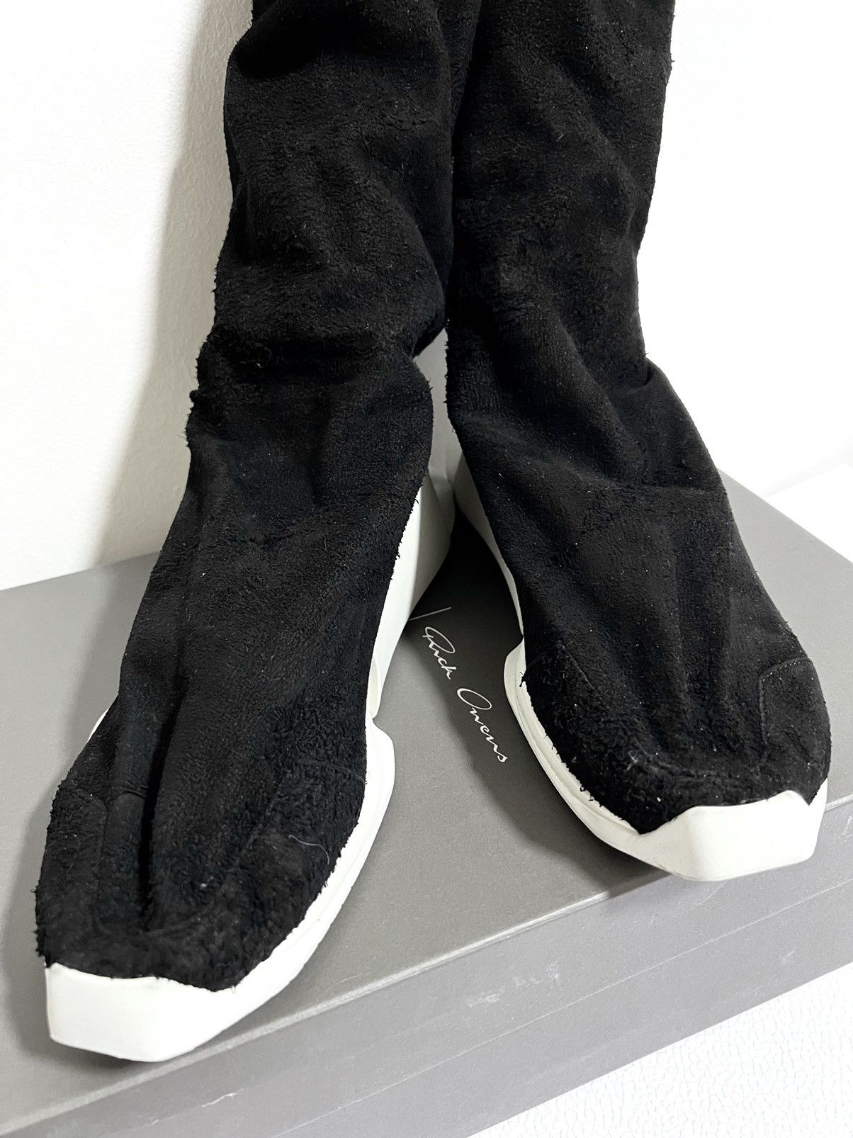 Adidas × Rick Owens Rick Owens FW17 Blistered Lamb Level Runner Sock Shoes Size US 9.5 / EU 42-43 - 3 Thumbnail