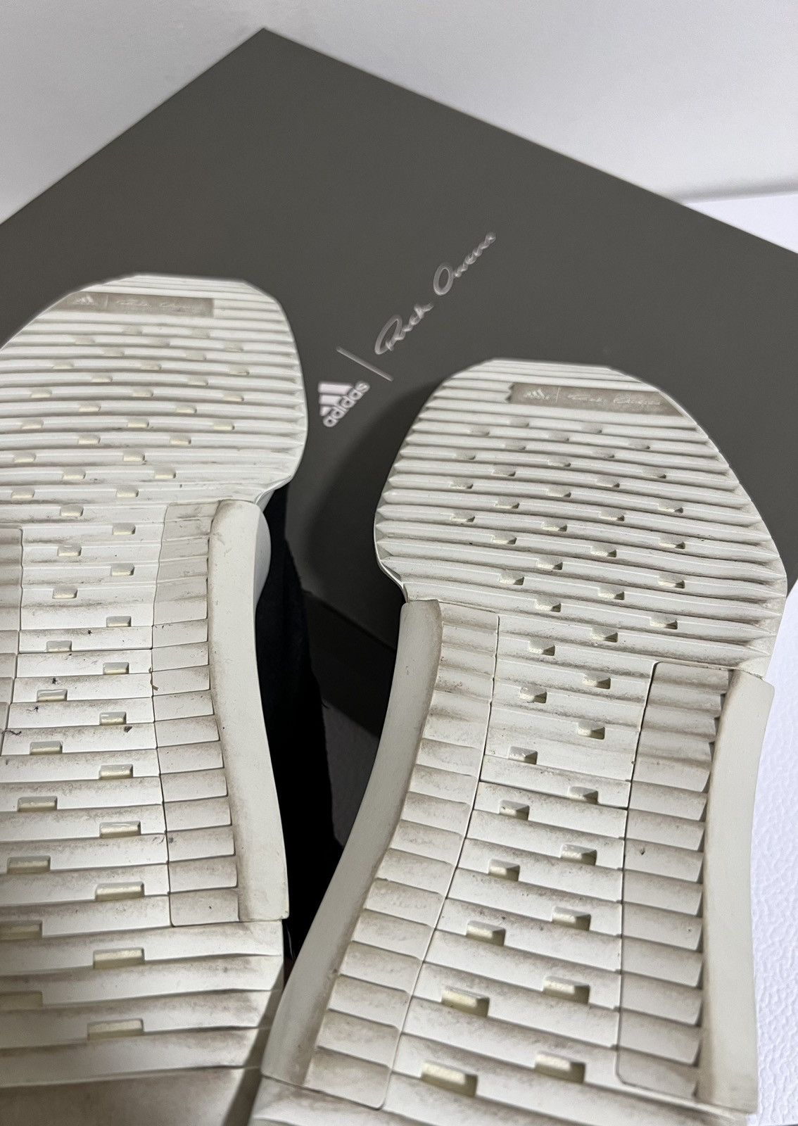 Adidas × Rick Owens Rick Owens FW17 Blistered Lamb Level Runner Sock Shoes Size US 9.5 / EU 42-43 - 6 Thumbnail