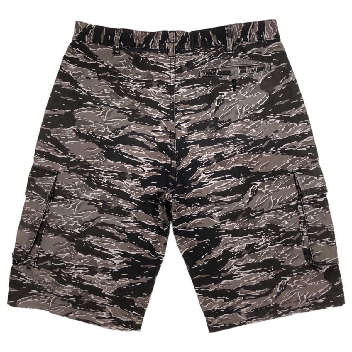 Beams Plus Made in Japan) Beams Tiger Camo Cargo Shorts Size US 32 / EU 48 - 5 Thumbnail