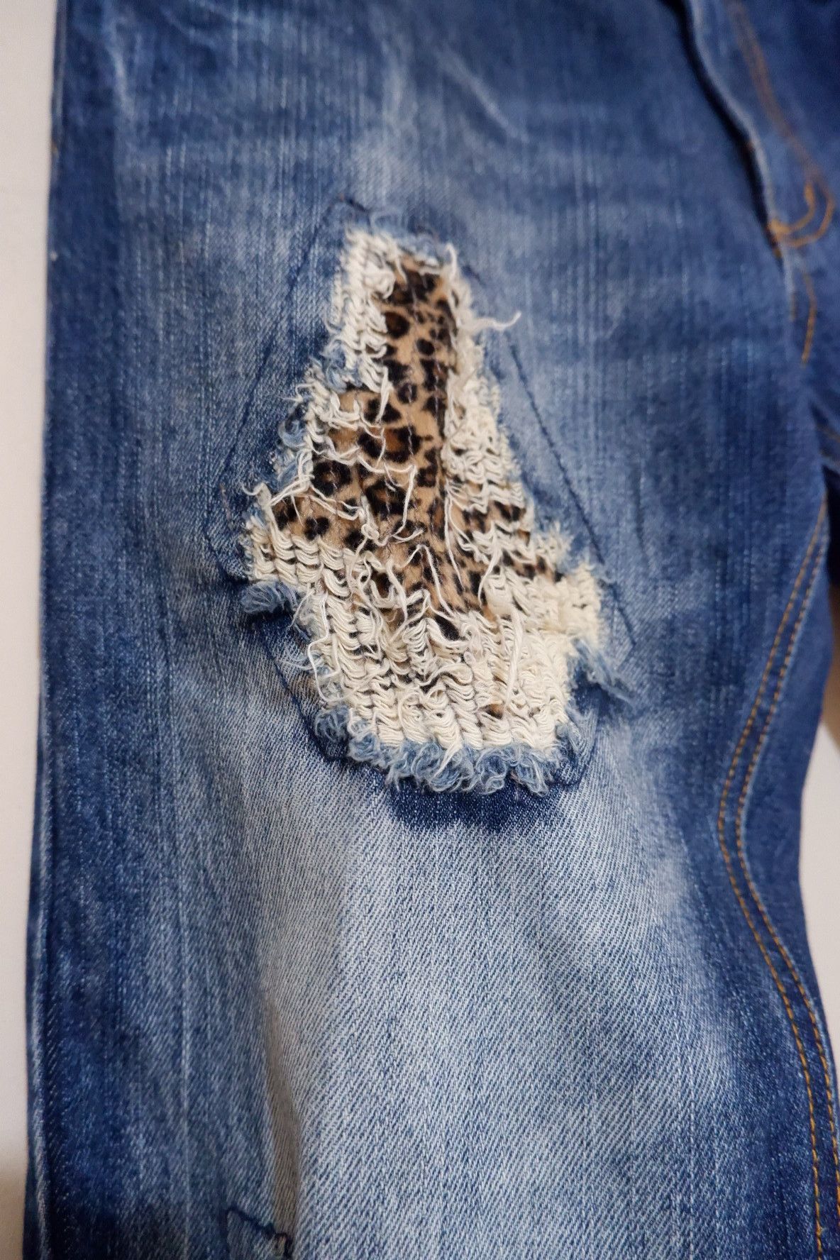 Hysteric Glamour Vintage Distressed Patchwork Leopard Denim Size US 32 / EU 48 - 3 Thumbnail