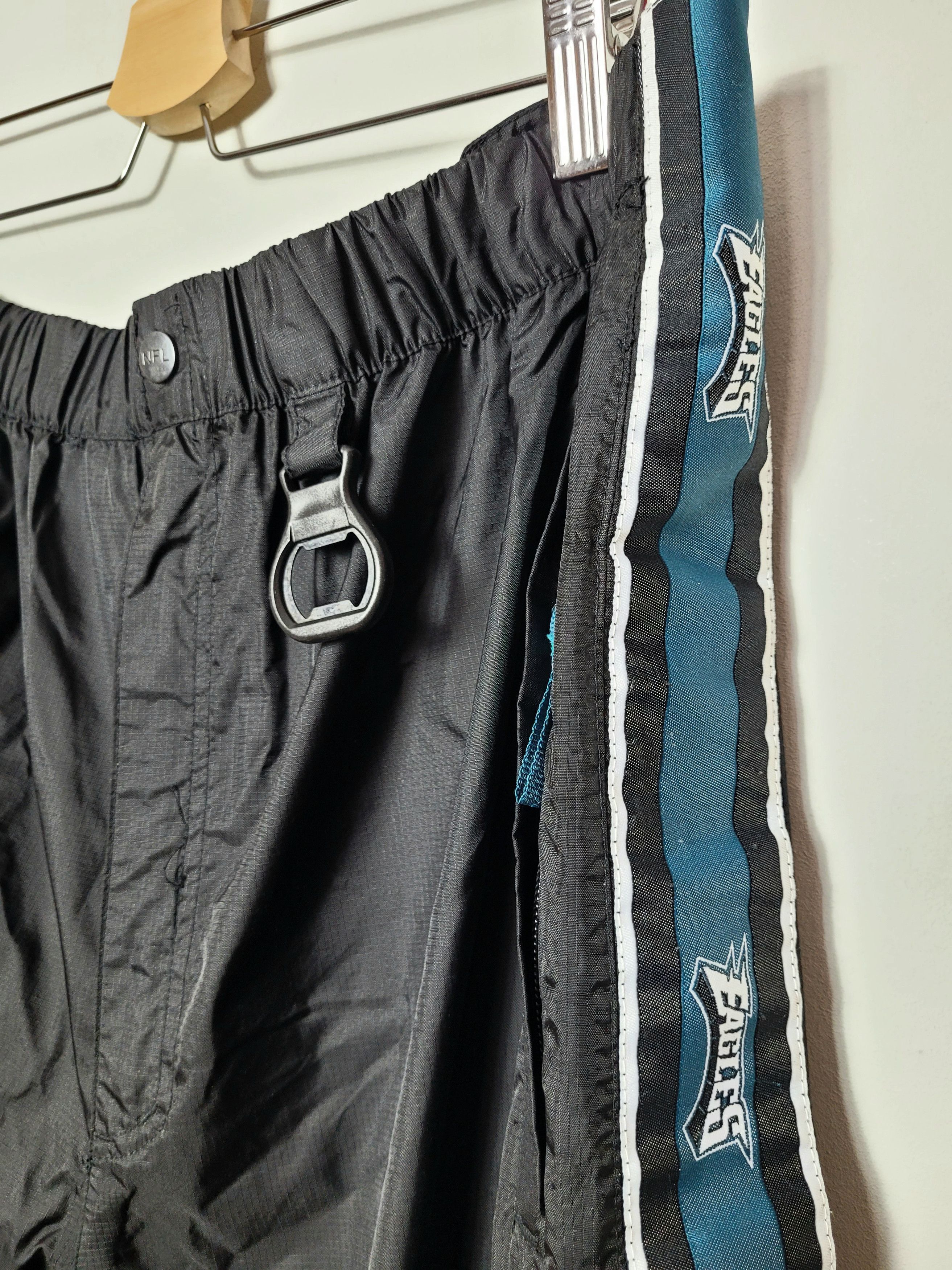 NFL Eagles NFL appearl pants Size US 36 / EU 52 - 2 Thumbnail