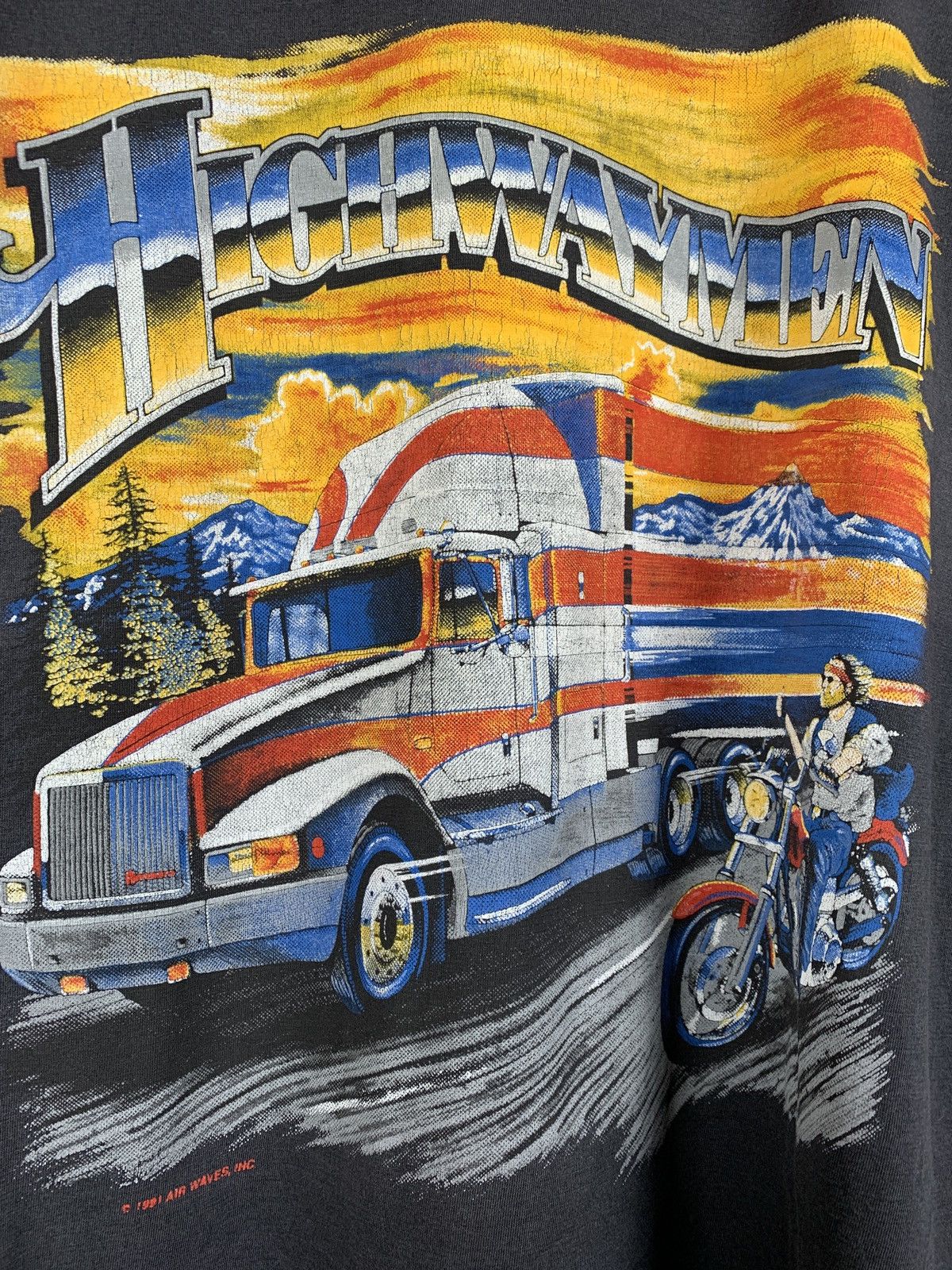 Vintage 1991 Vintage Highwayman Trucker Faded Black T-Shirt Size US XL / EU 56 / 4 - 6 Thumbnail