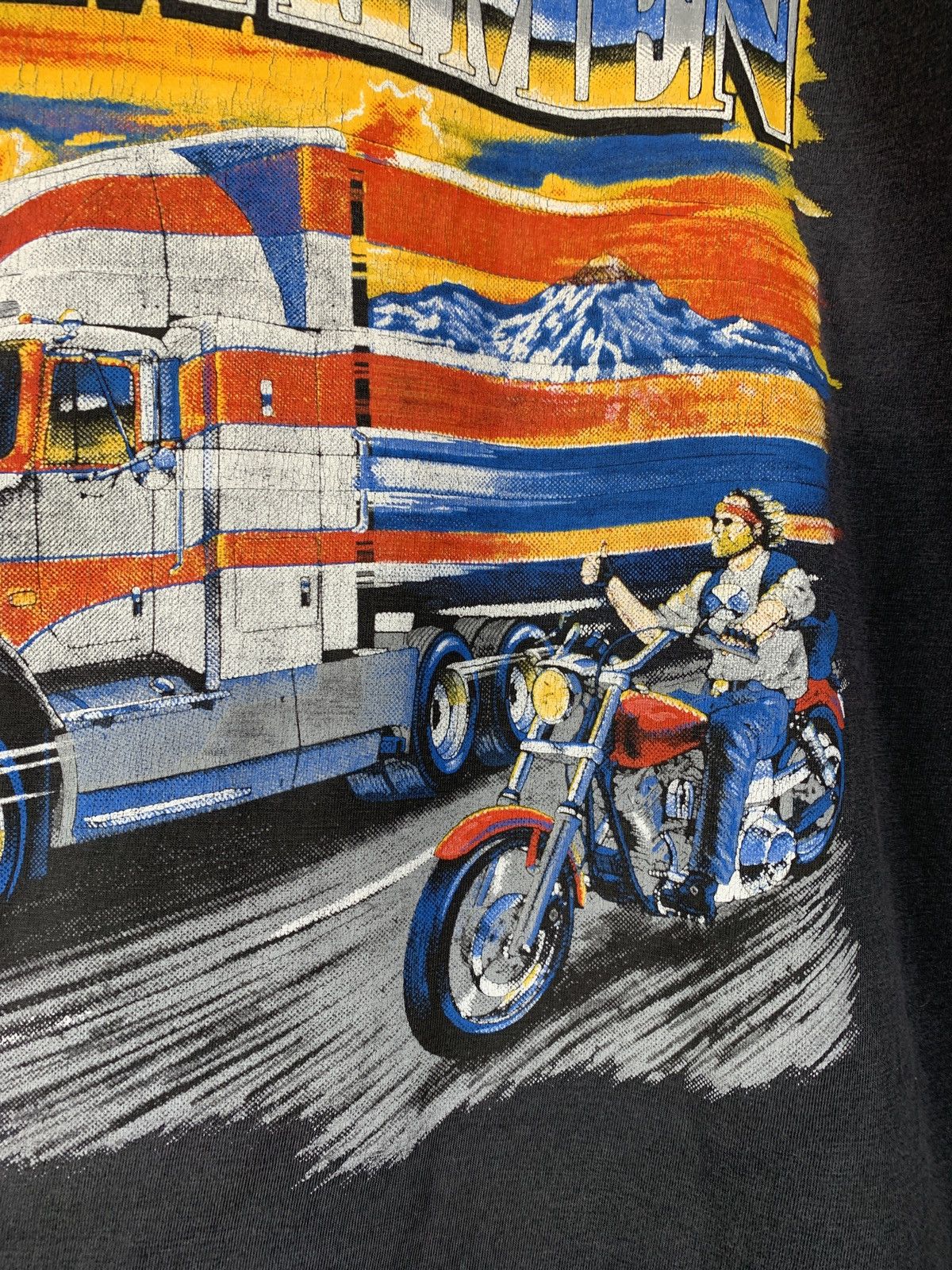 Vintage 1991 Vintage Highwayman Trucker Faded Black T-Shirt Size US XL / EU 56 / 4 - 10 Thumbnail