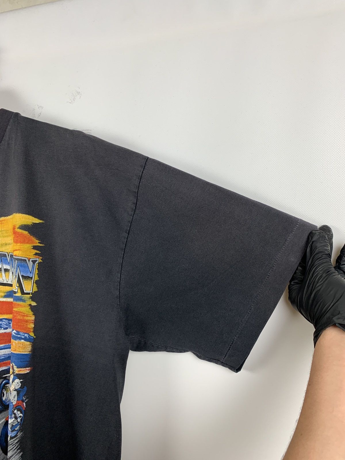 Vintage 1991 Vintage Highwayman Trucker Faded Black T-Shirt Size US XL / EU 56 / 4 - 16 Thumbnail